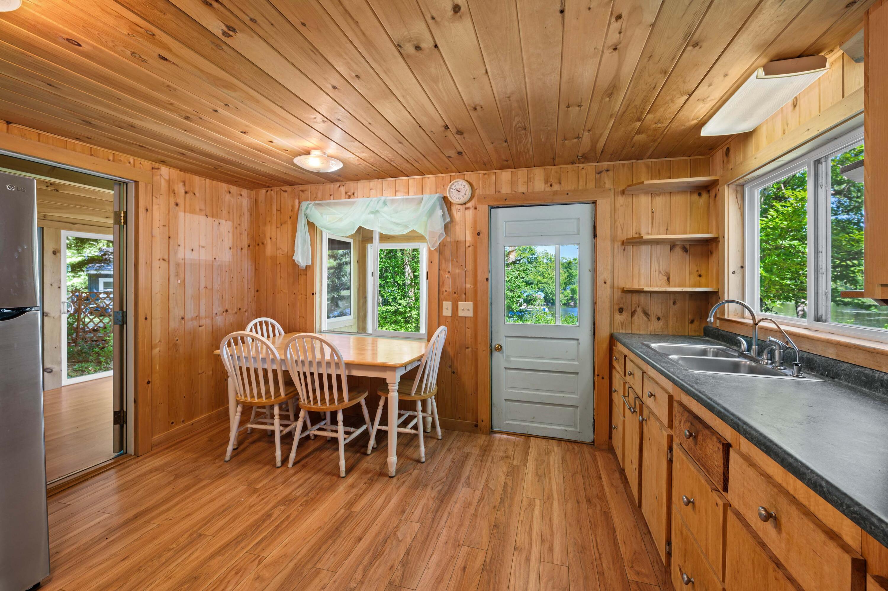16 Maple Ridge Road