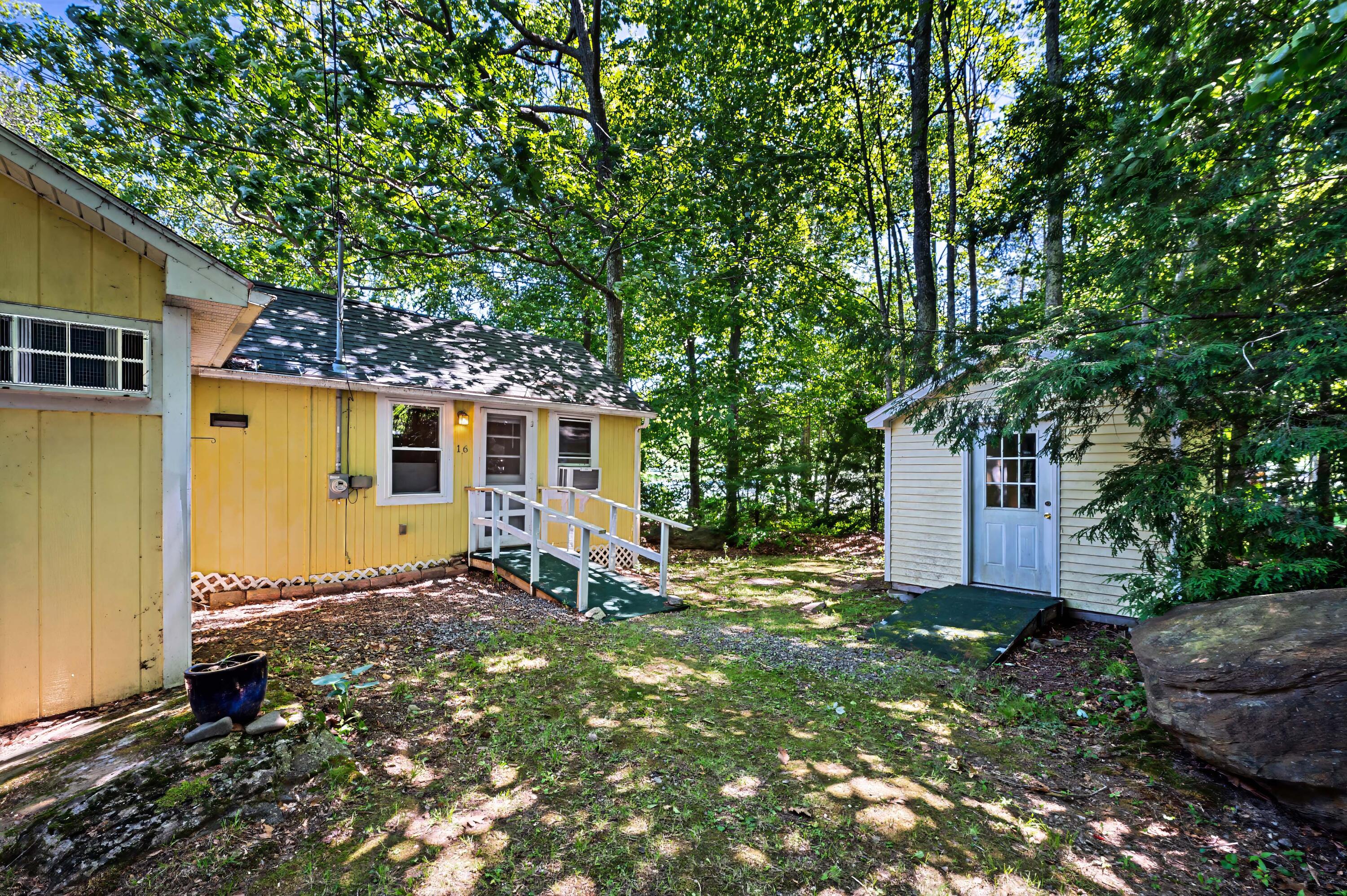16 Maple Ridge Road