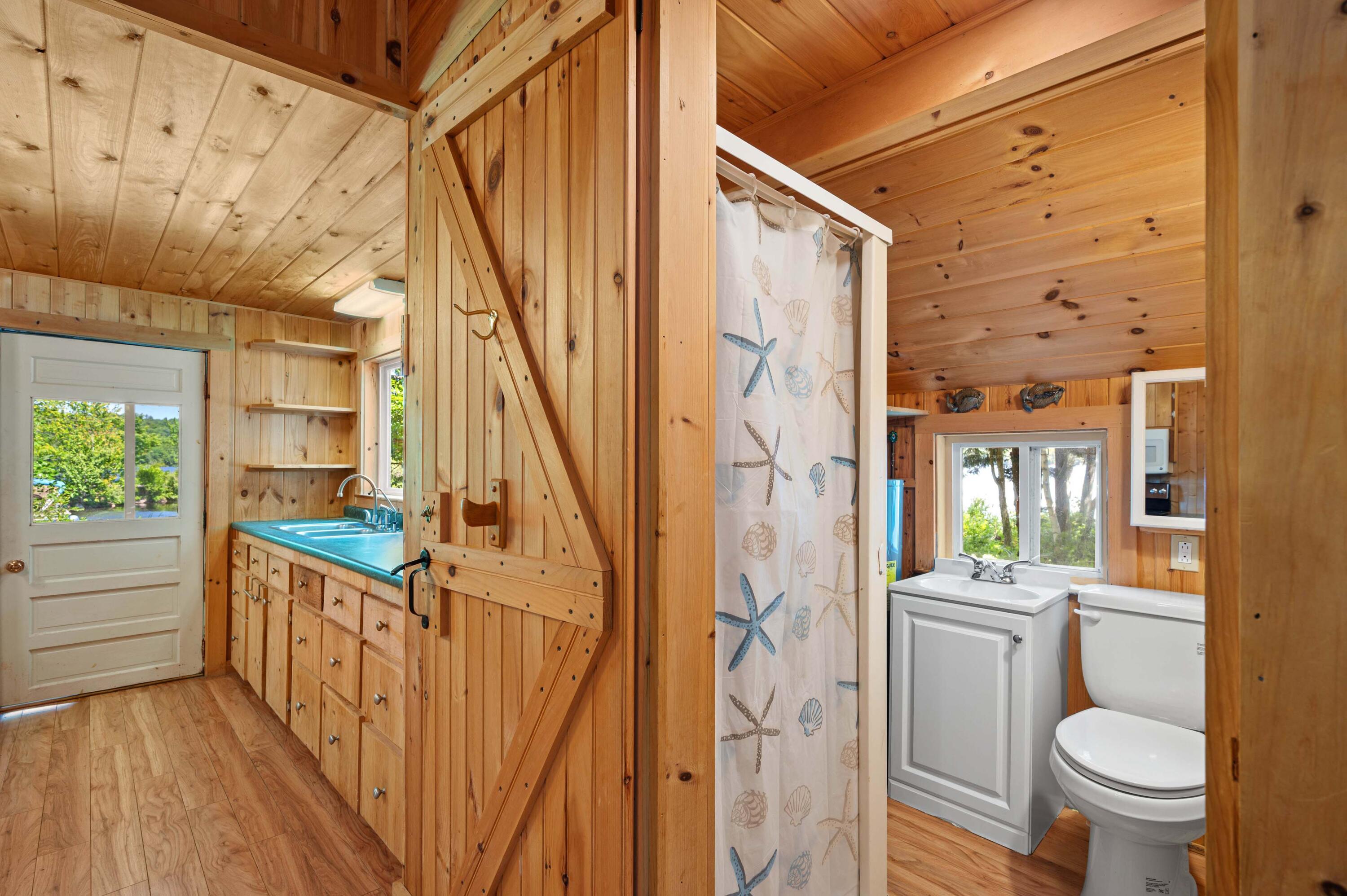 16 Maple Ridge Road