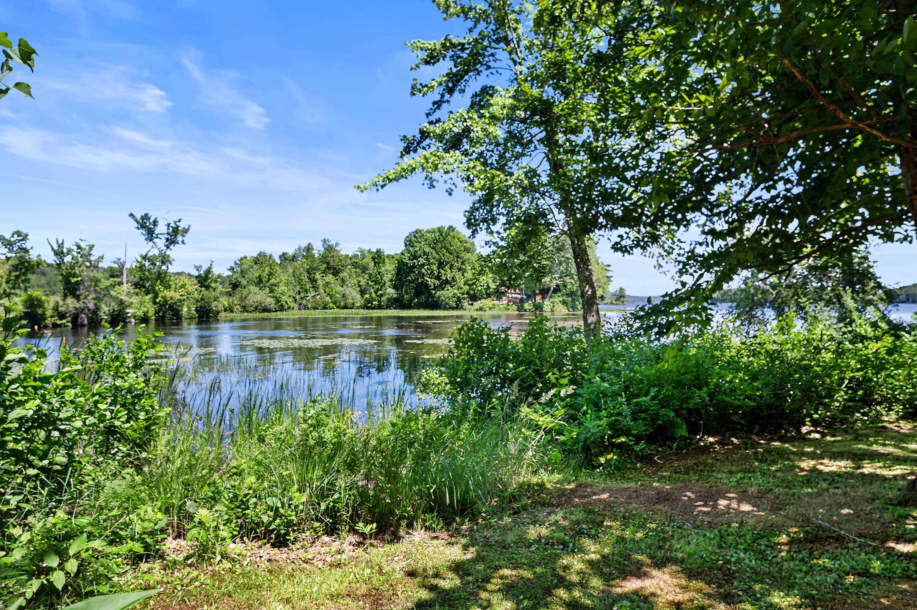 16 Maple Ridge Road