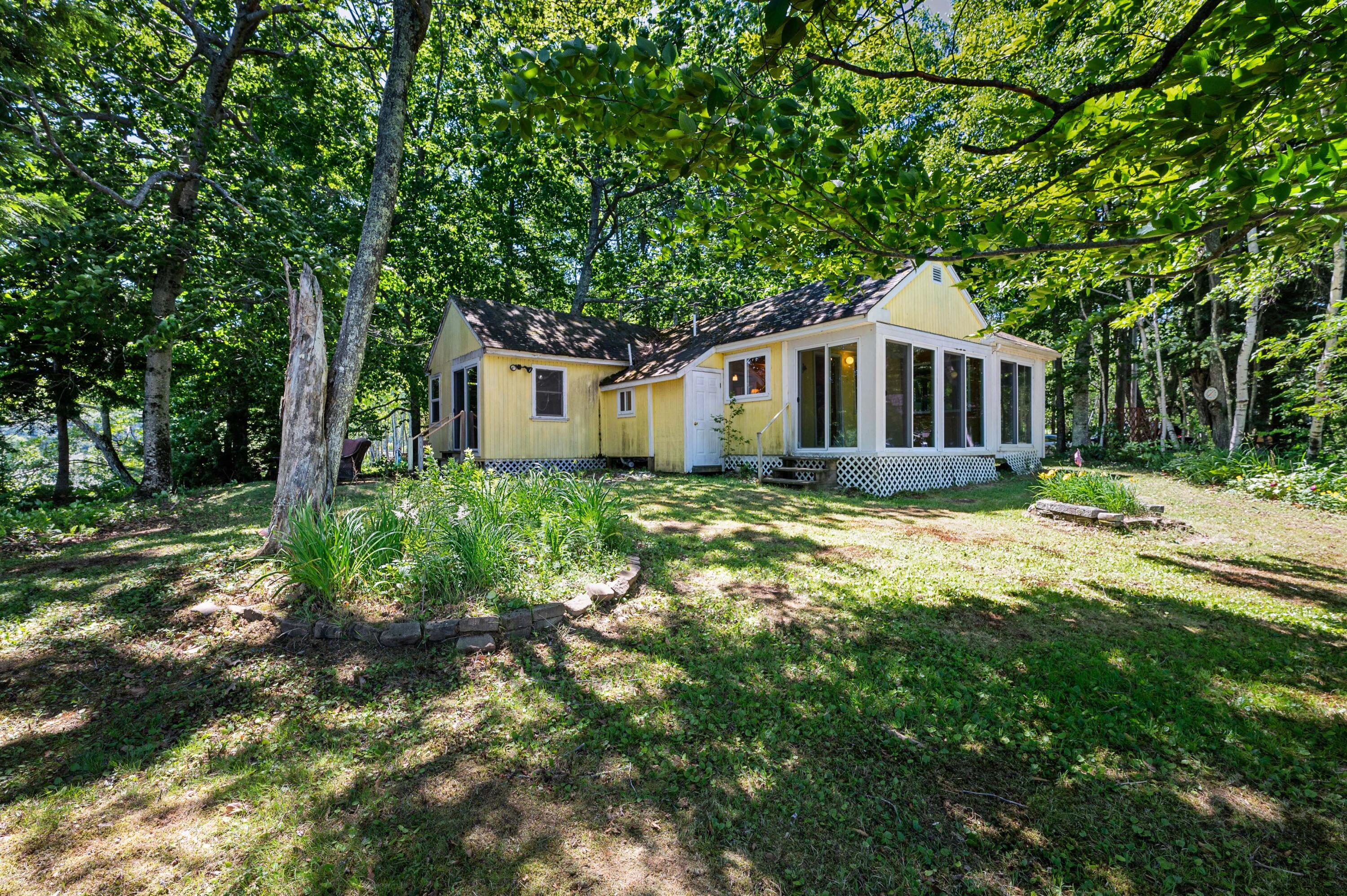 16 Maple Ridge Road