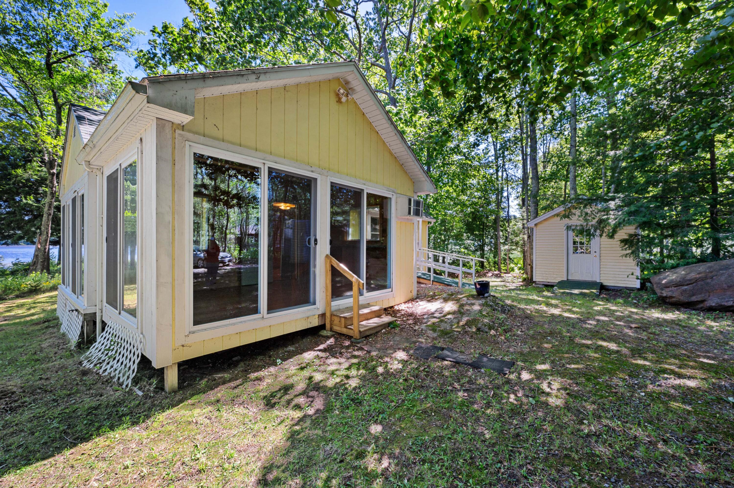 16 Maple Ridge Road