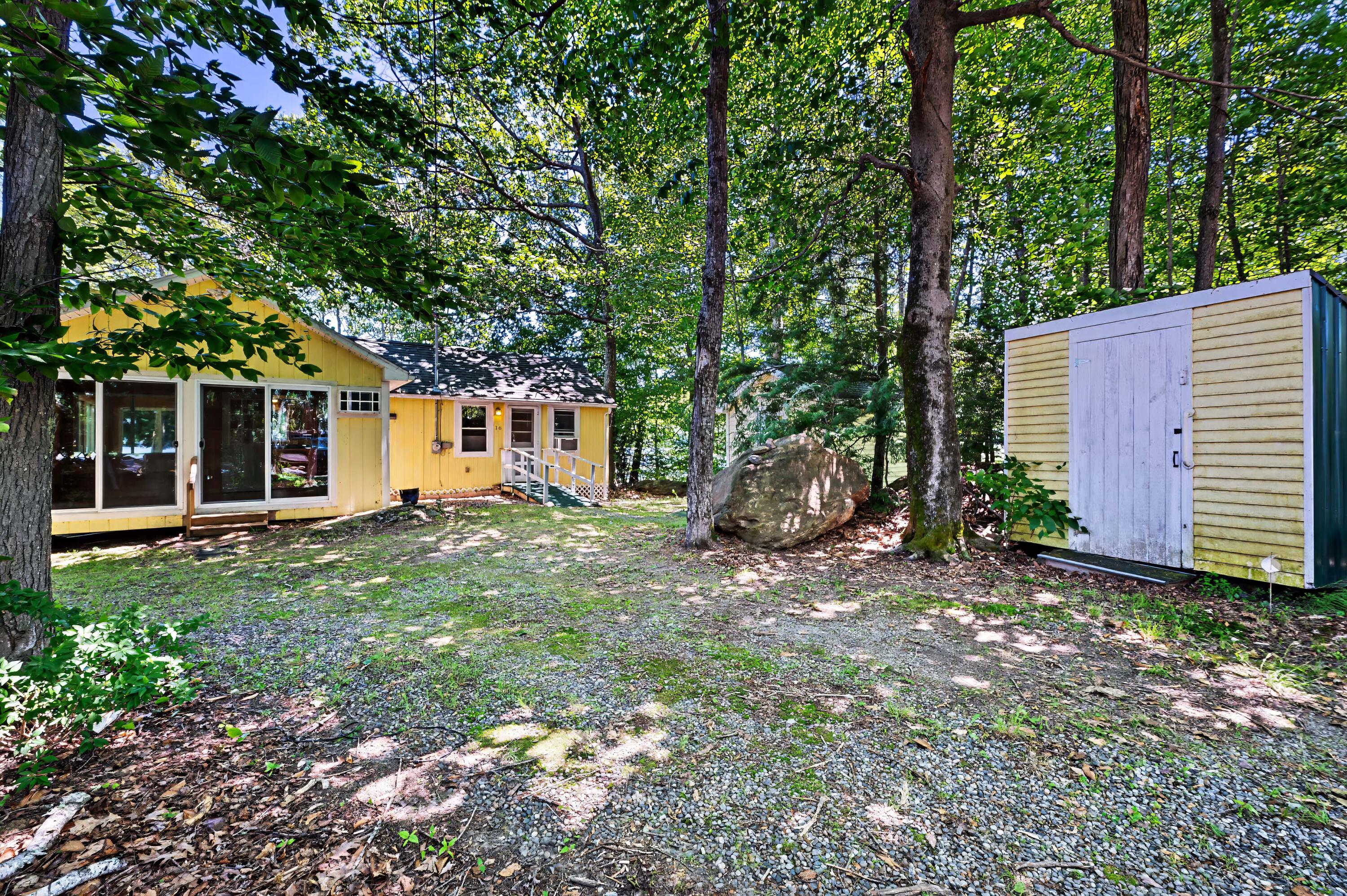 16 Maple Ridge Road