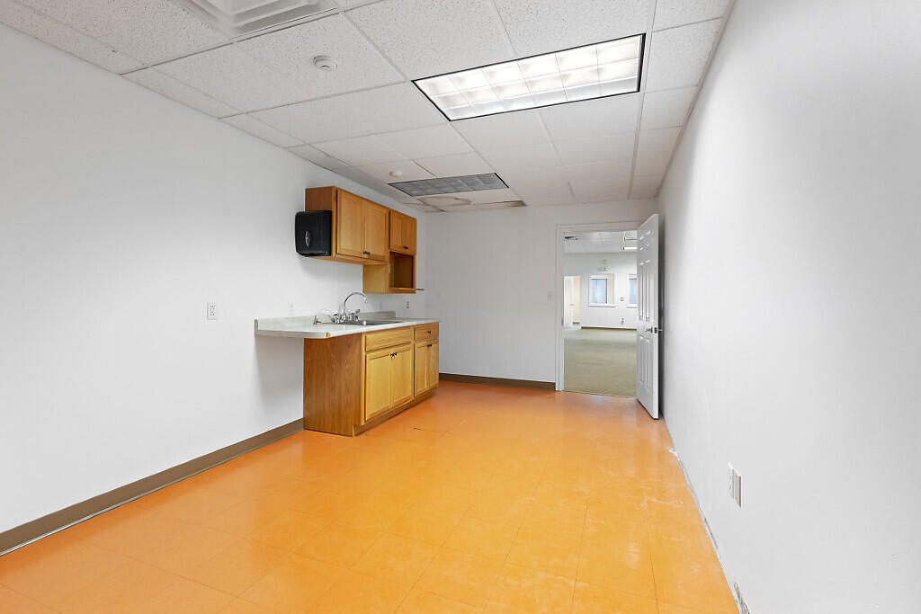 4 Industrial Parkway