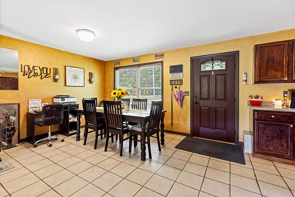 121 Dutton Road