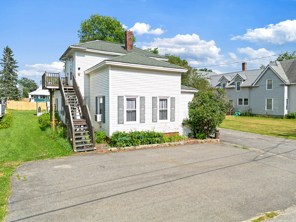 19 Spring Street