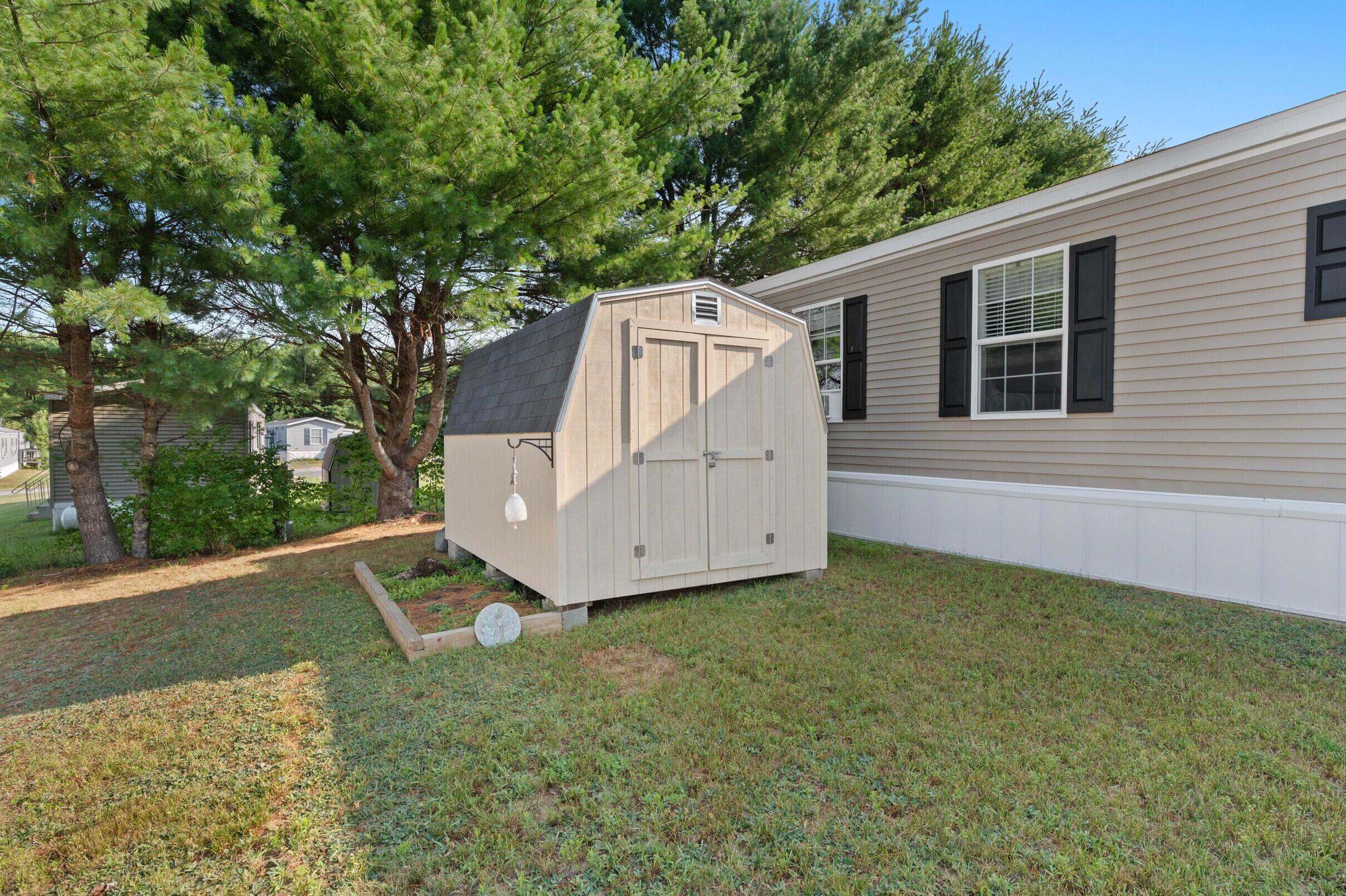 21 Purington Avenue