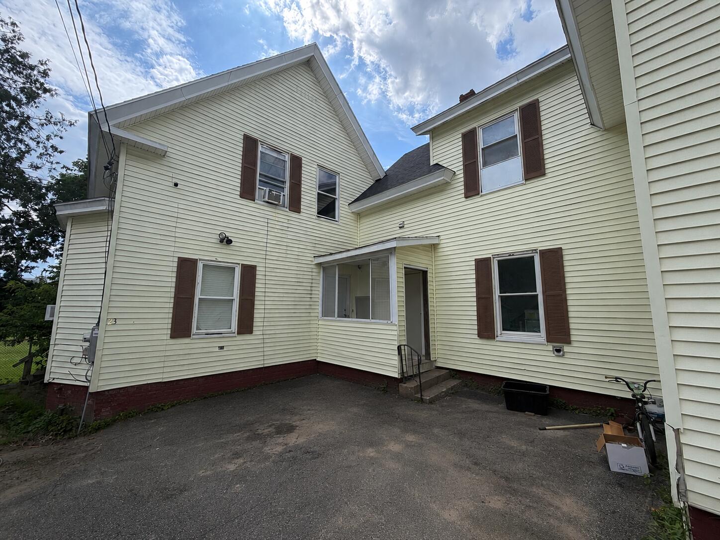 19/21 Elm Street