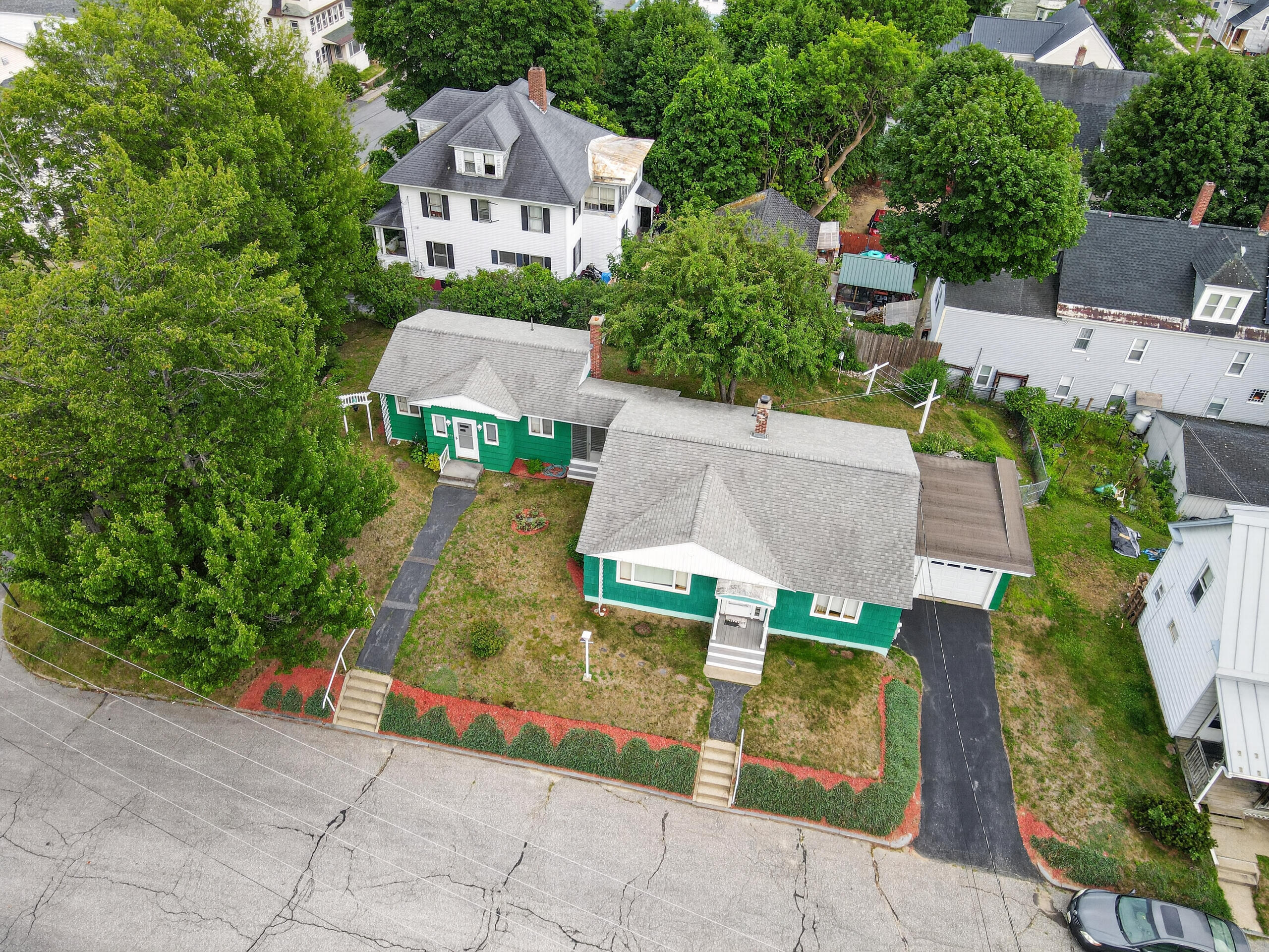 135-137 Oxford Avenue