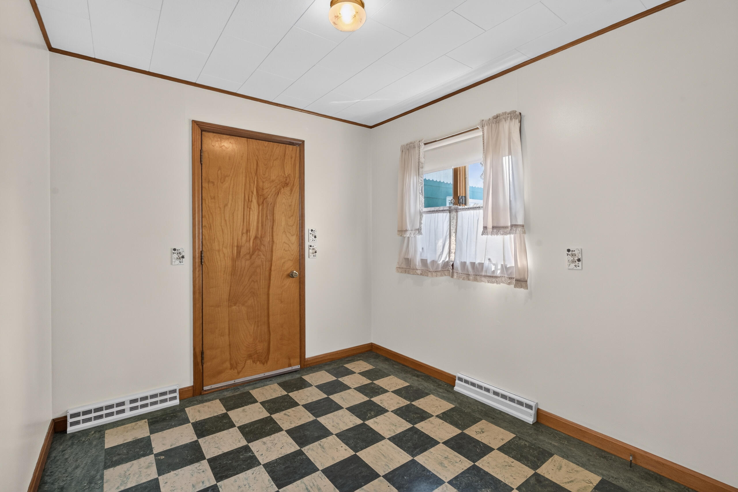 135-137 Oxford Avenue