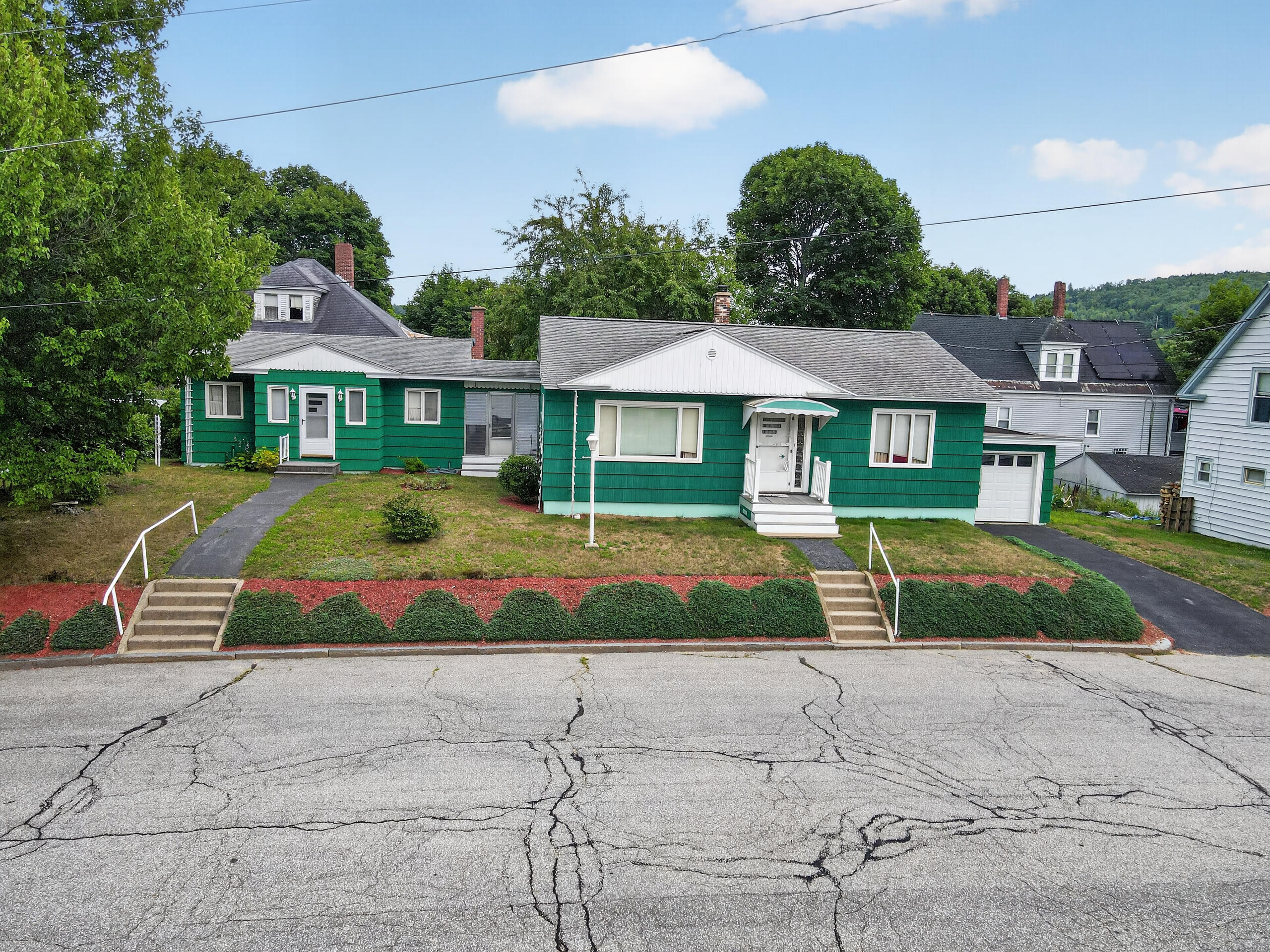 135-137 Oxford Avenue