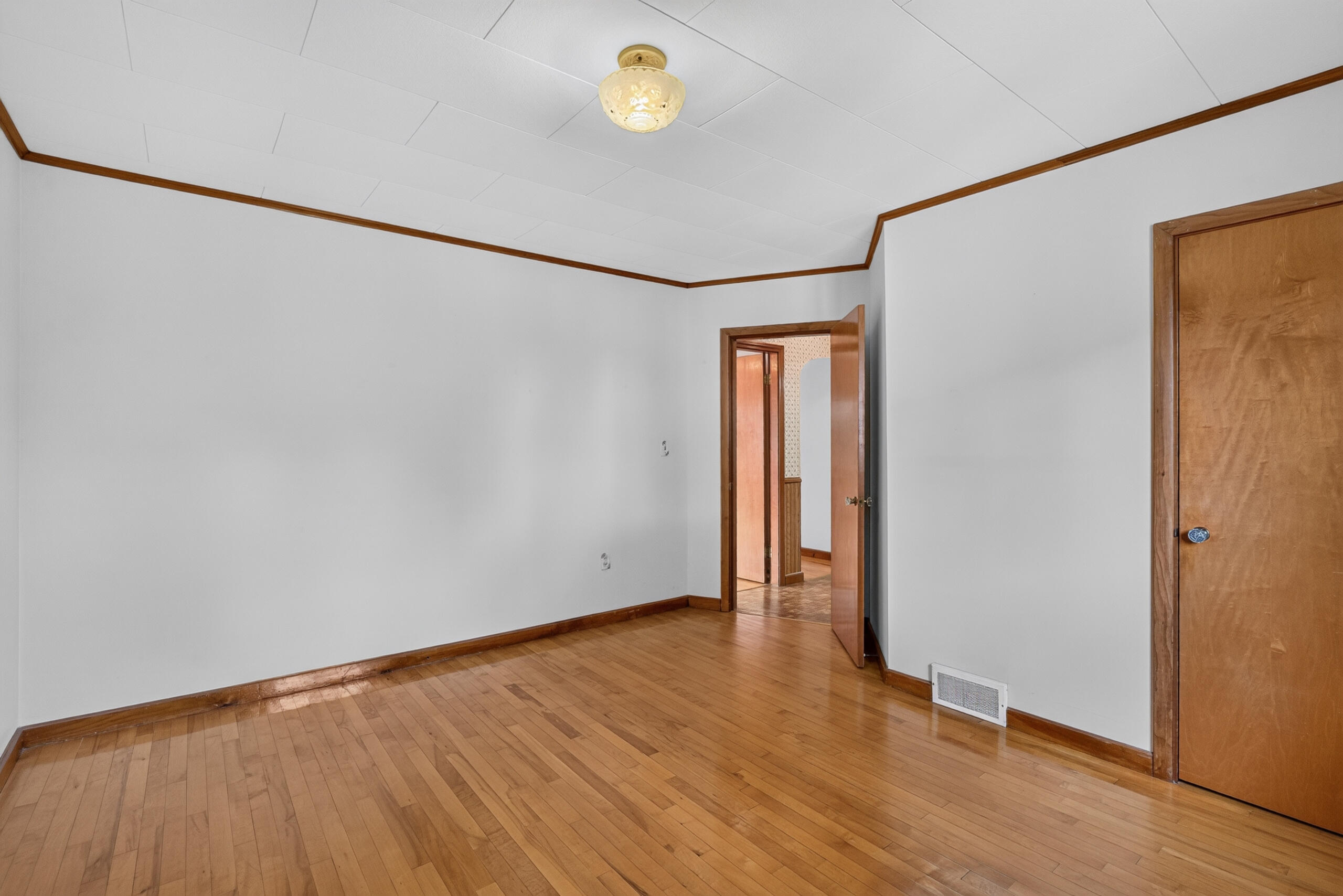 135-137 Oxford Avenue