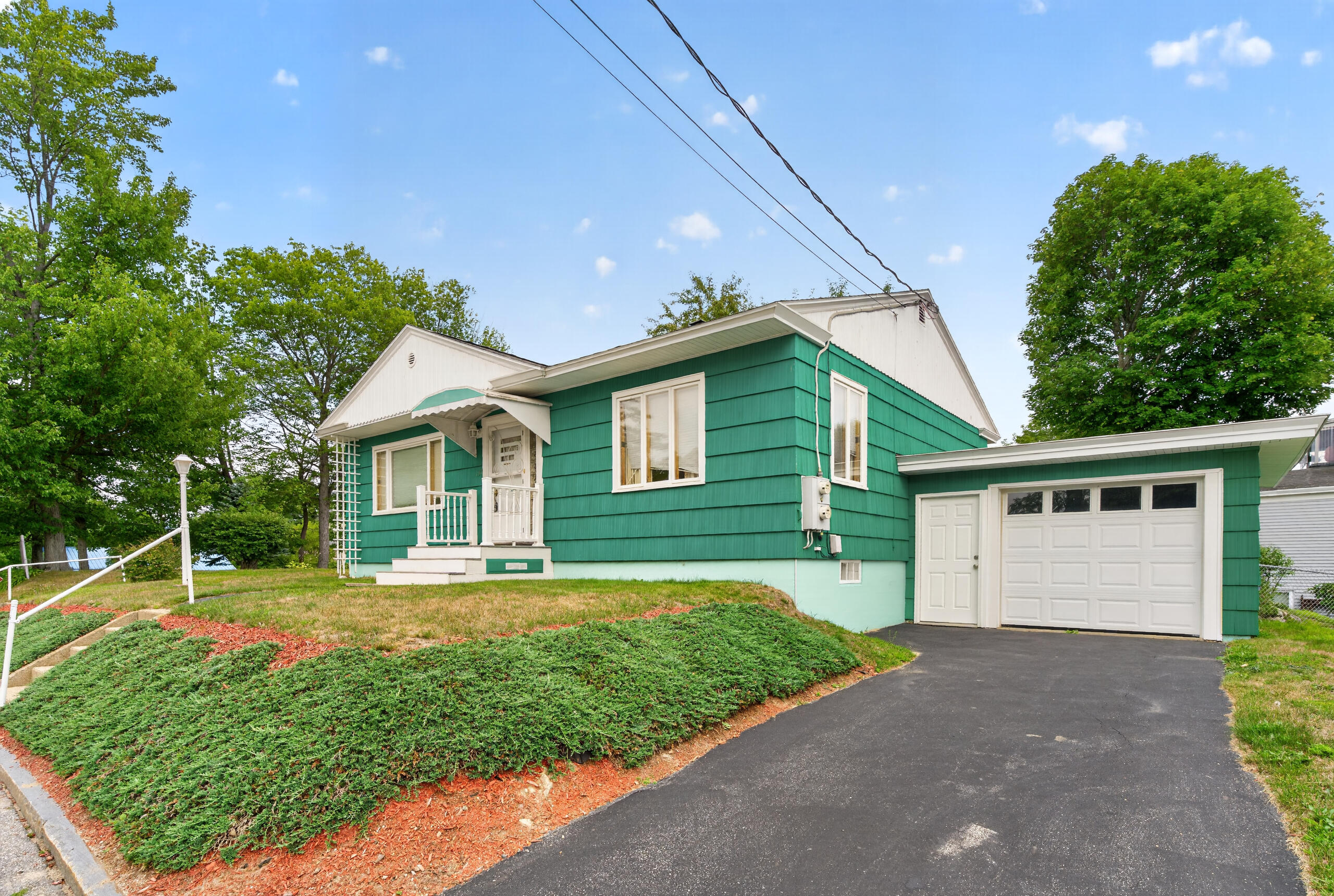 135-137 Oxford Avenue