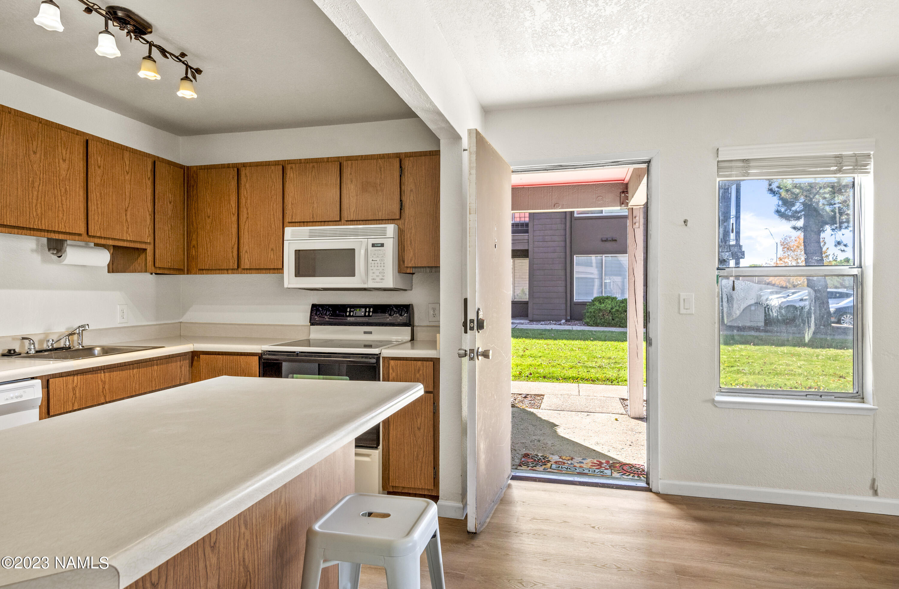 1200 S Riordan Ranch Street, 65