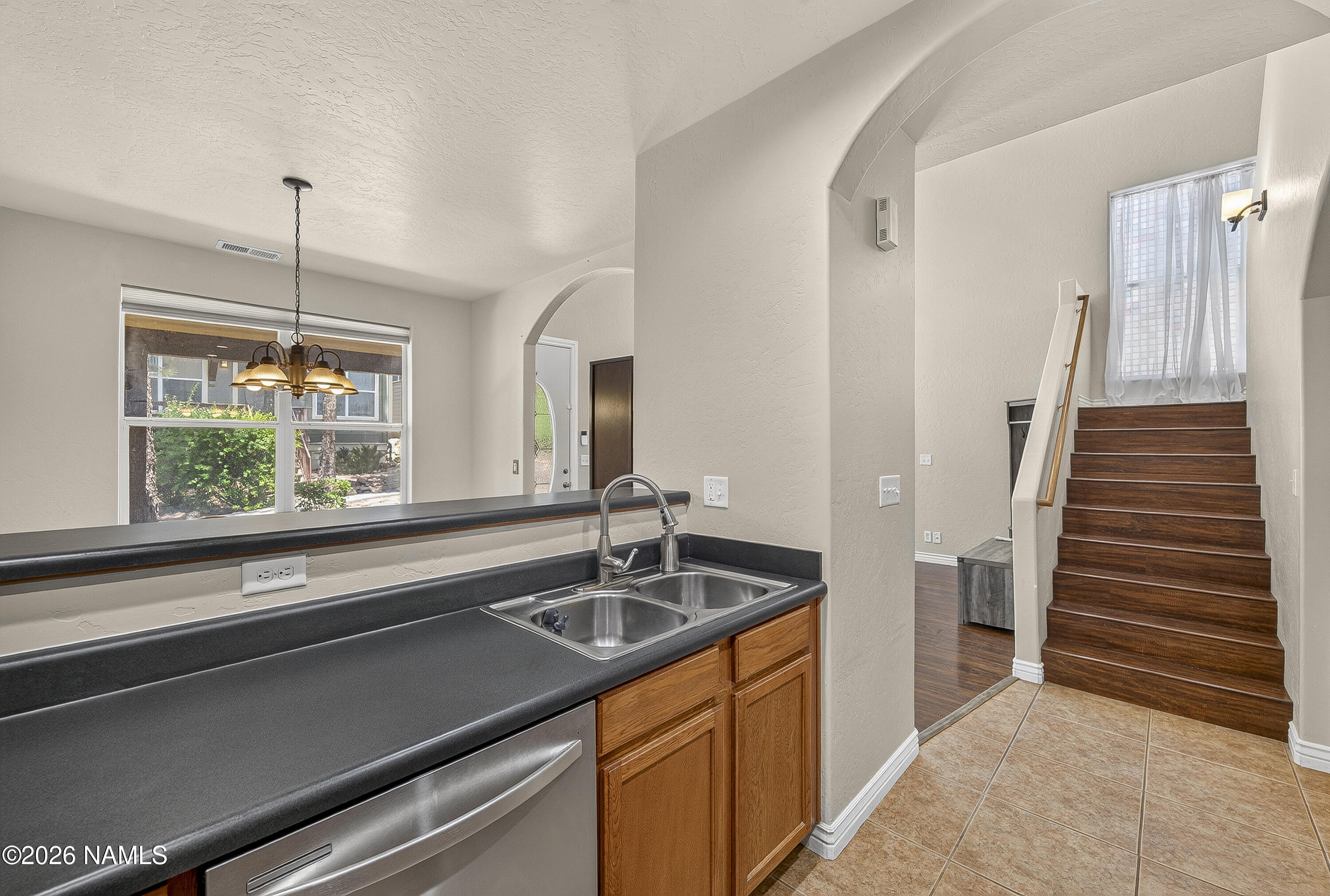 1322 E Hatcher Drive