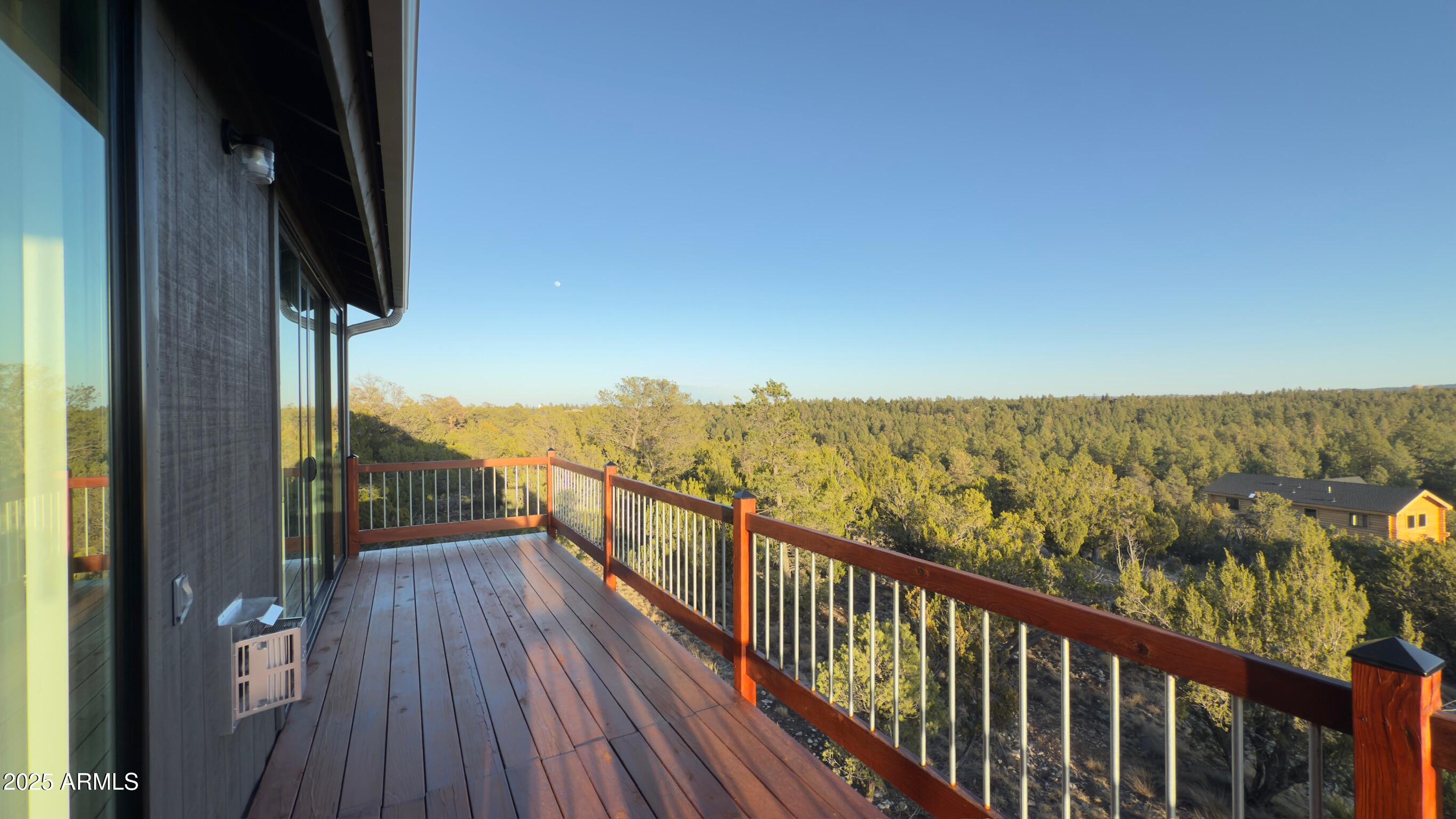 2943 E Lookout Lane
