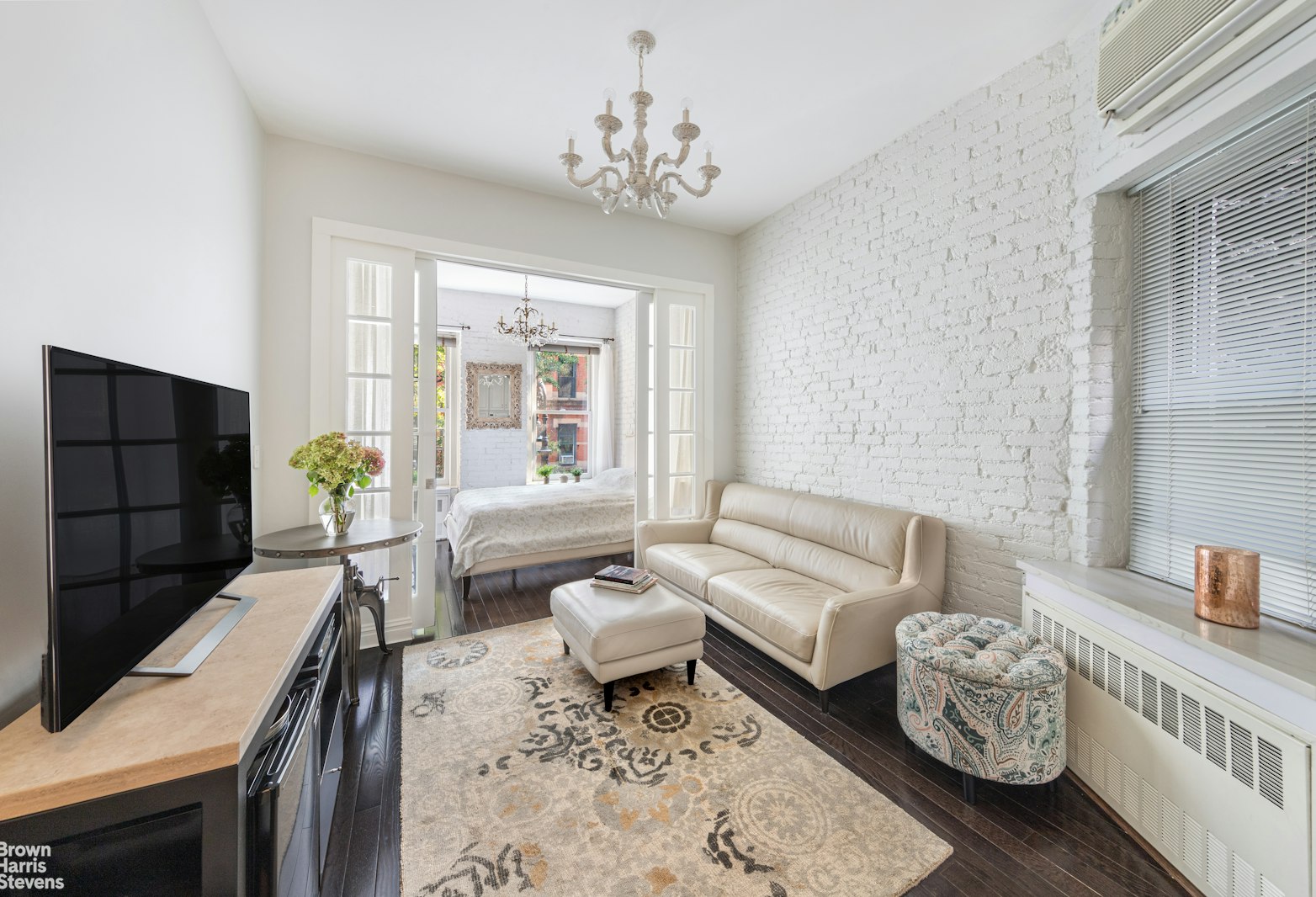 77 PERRY Street 2B