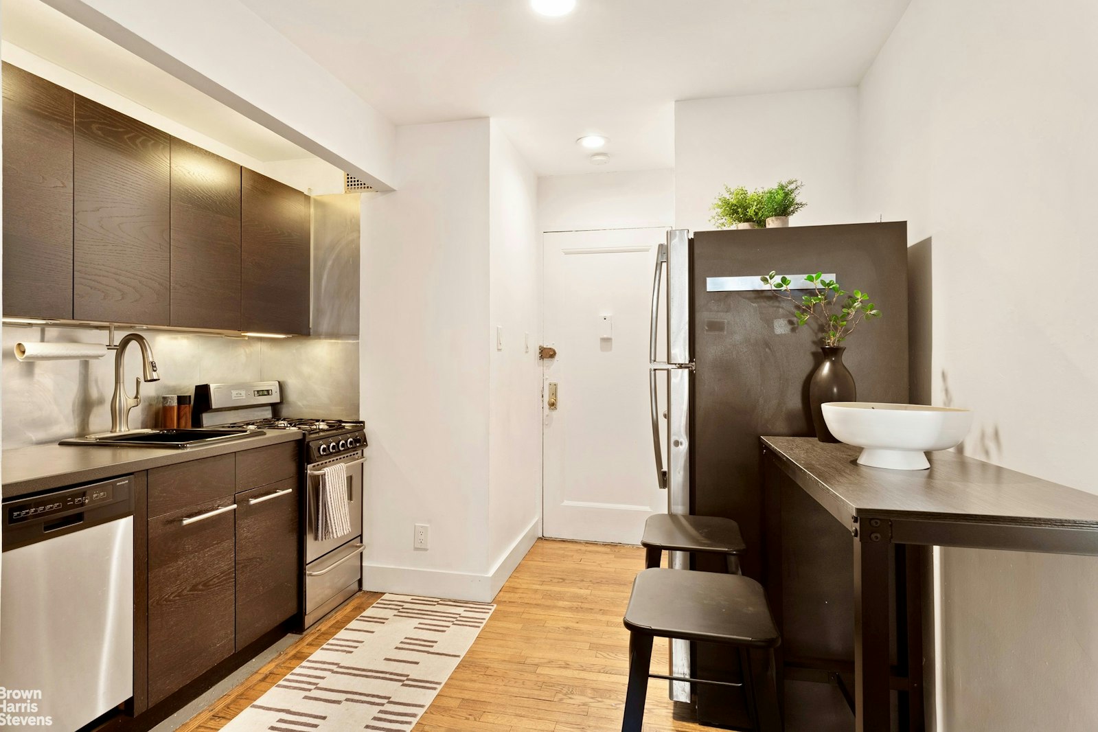 145 E 29TH Street 2D