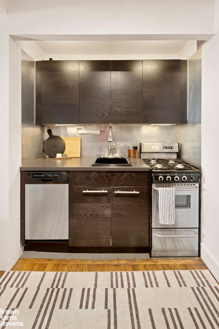 145 E 29TH Street 2D