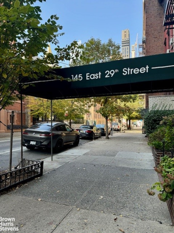 145 E 29TH Street 2D
