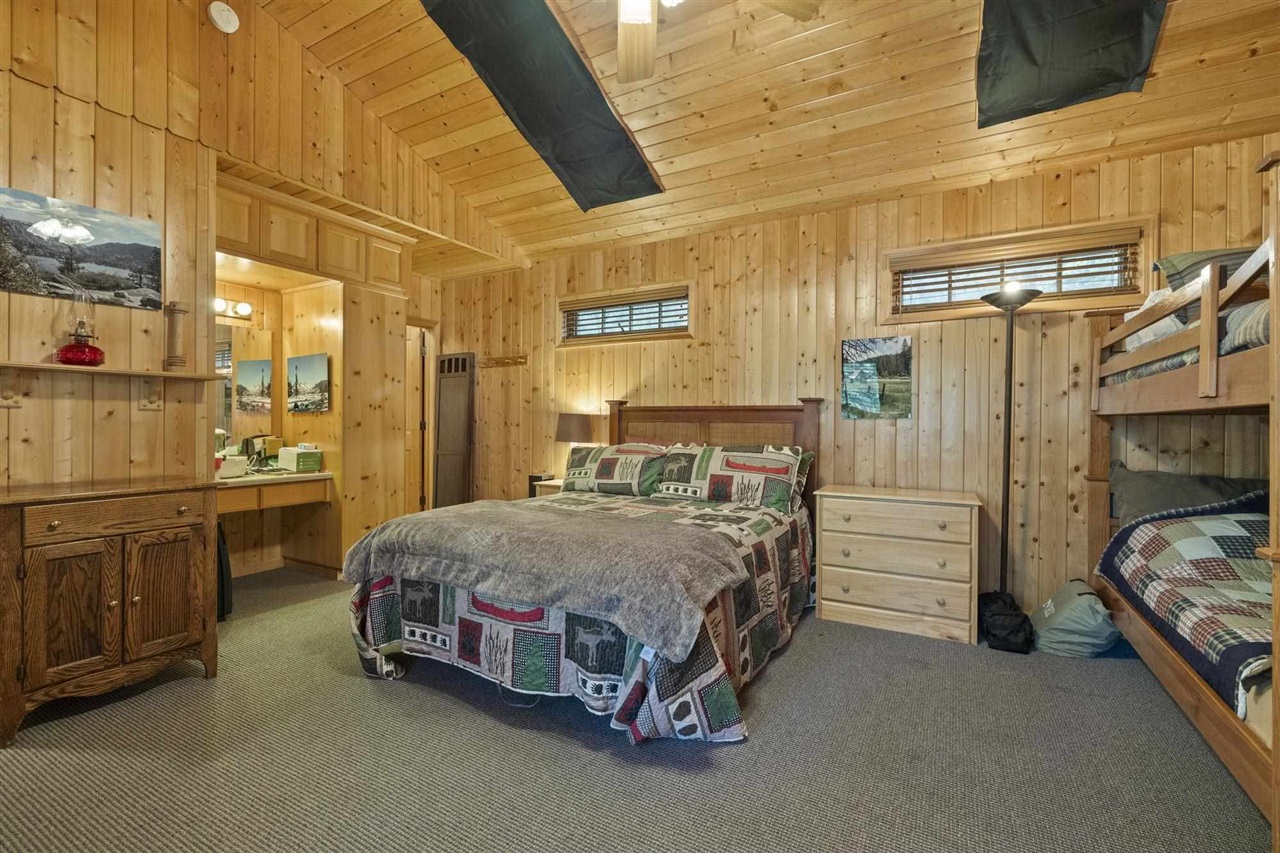 343 Lakeshore