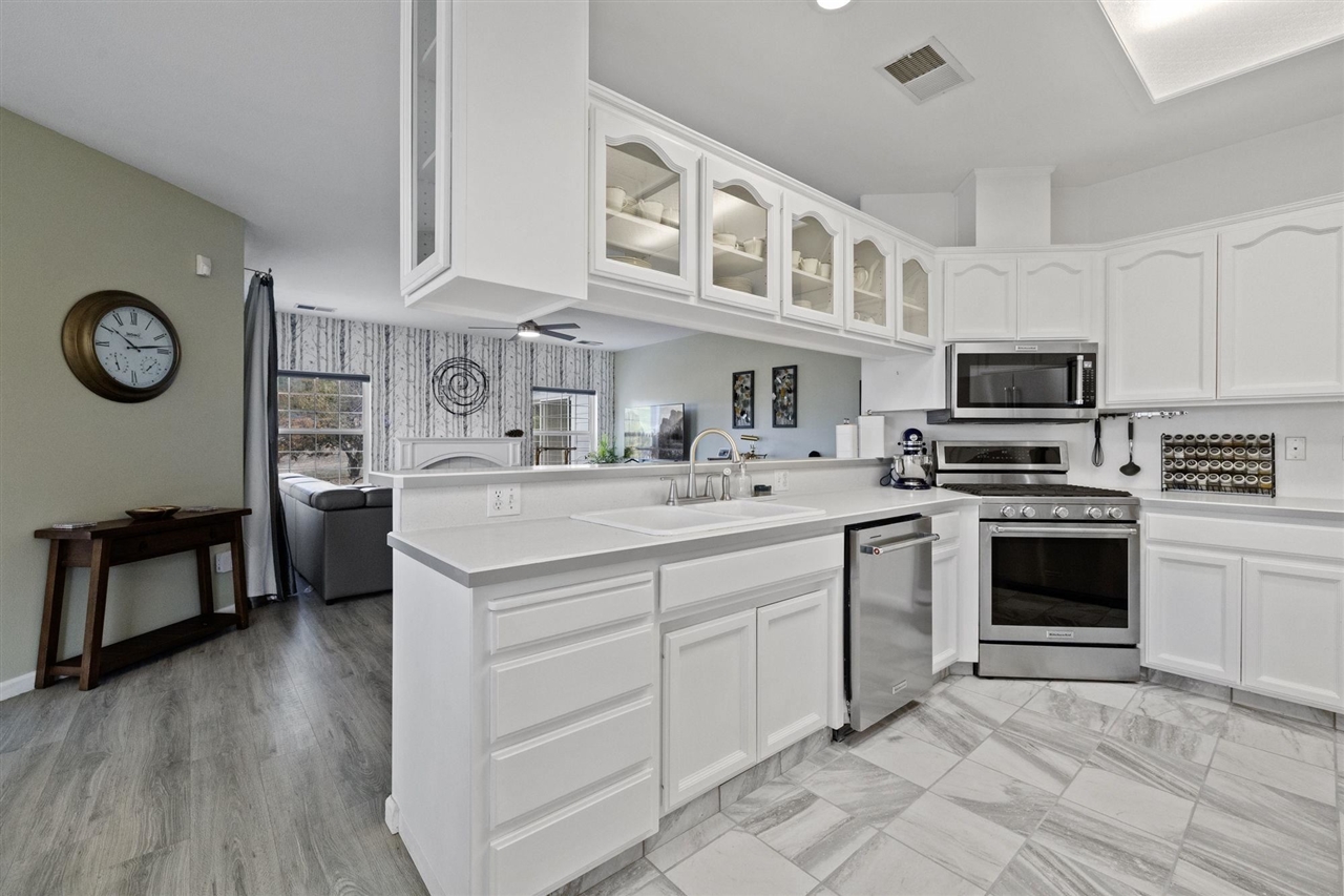 9530 Poppy Hills