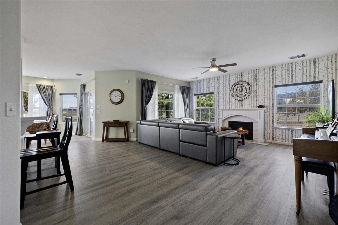 9530 Poppy Hills