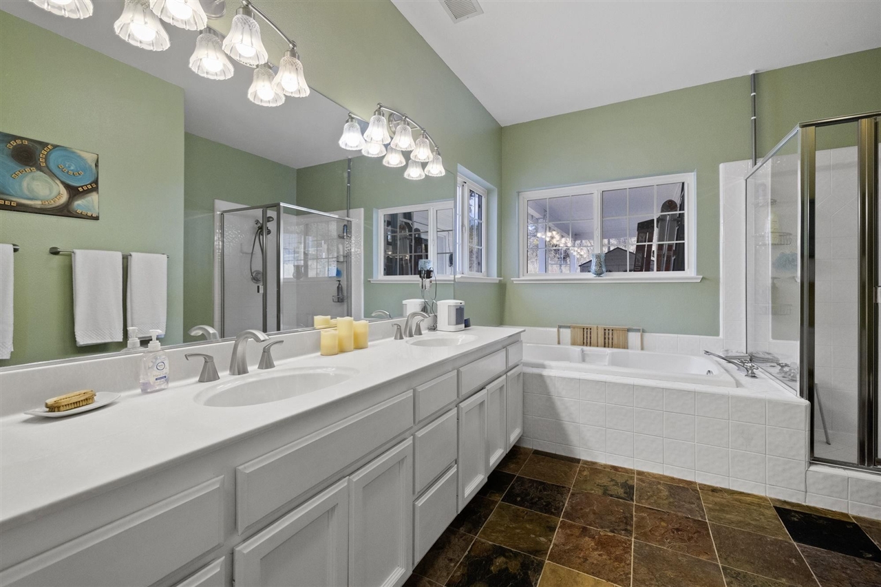 9530 Poppy Hills