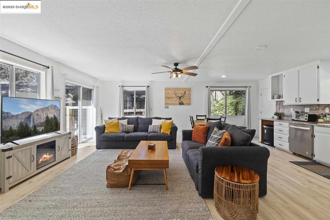 19803 Greenview