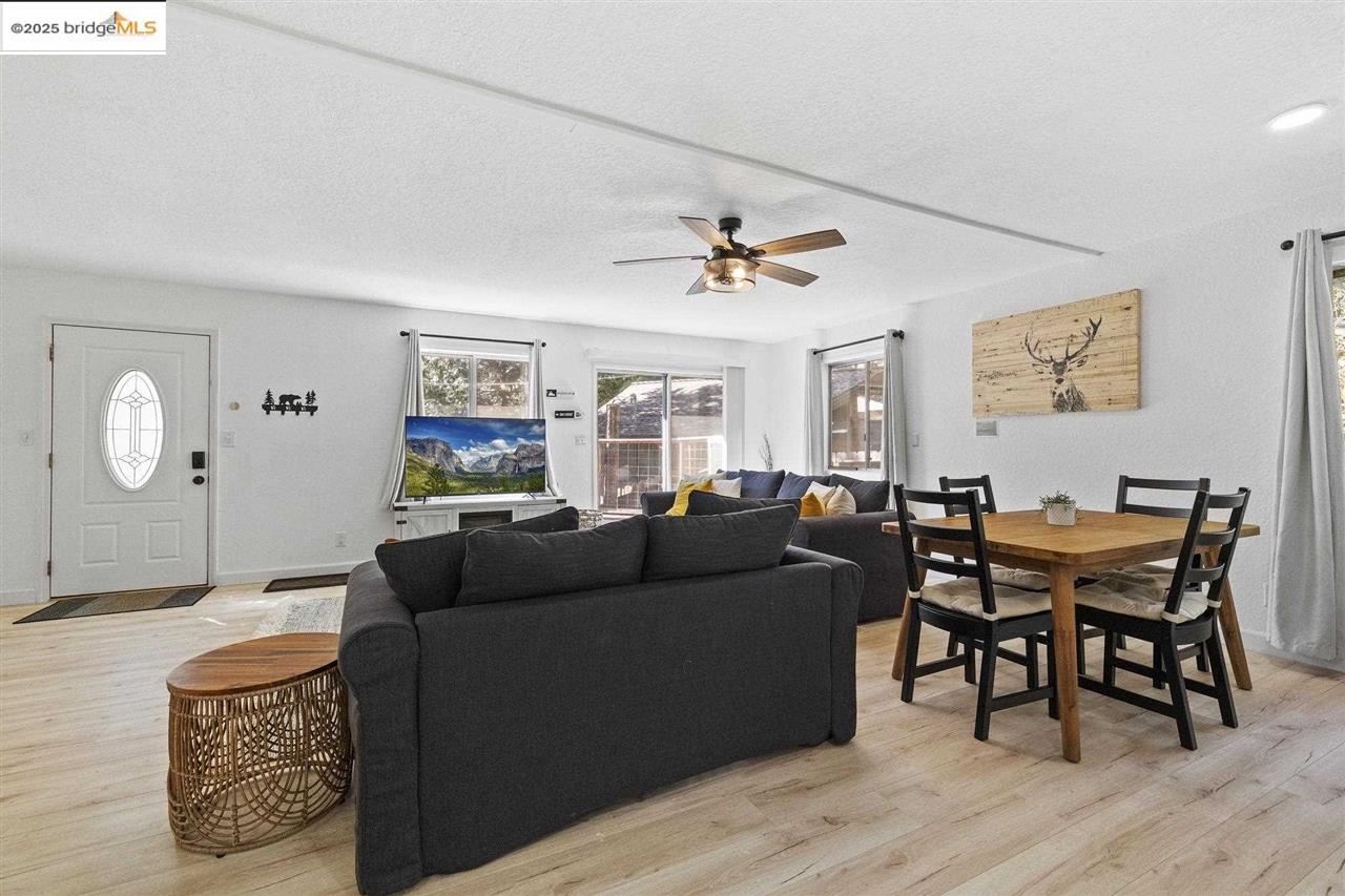 19803 Greenview