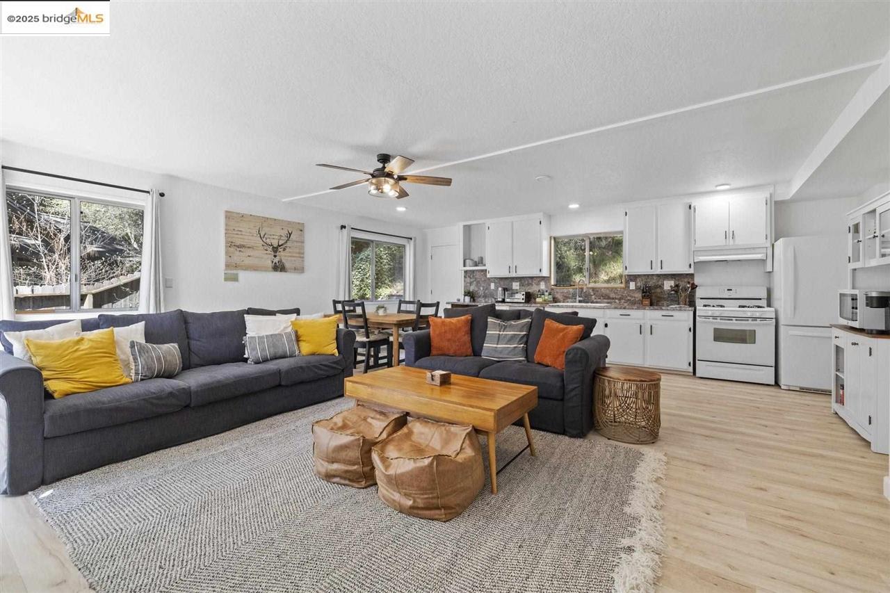 19803 Greenview