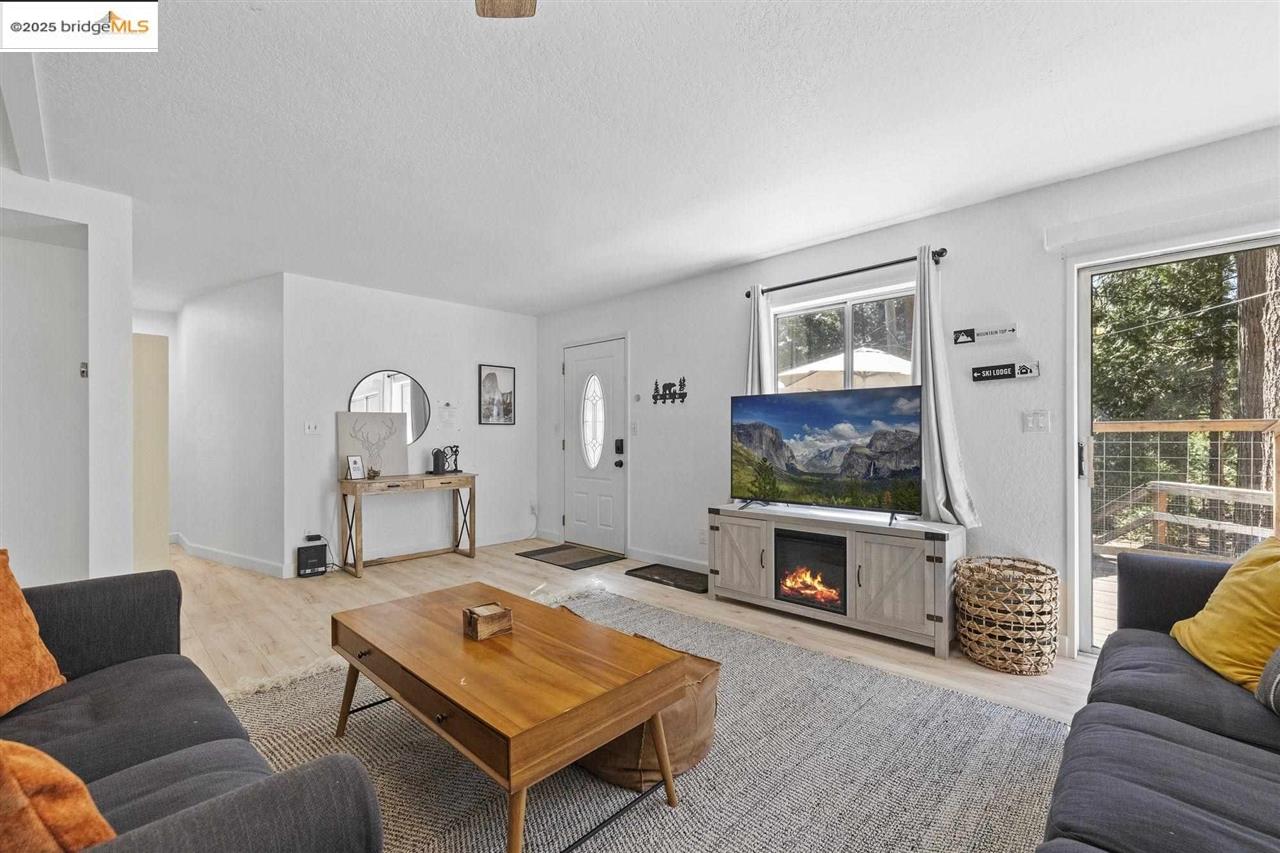 19803 Greenview