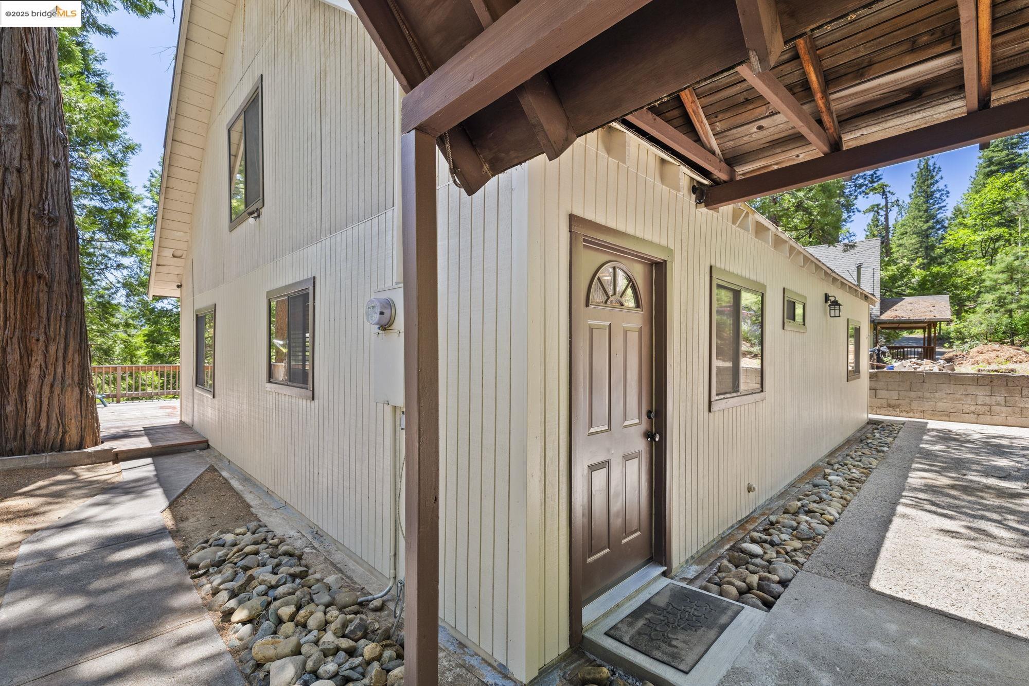 26609 Old Mono Rd., Cold Springs