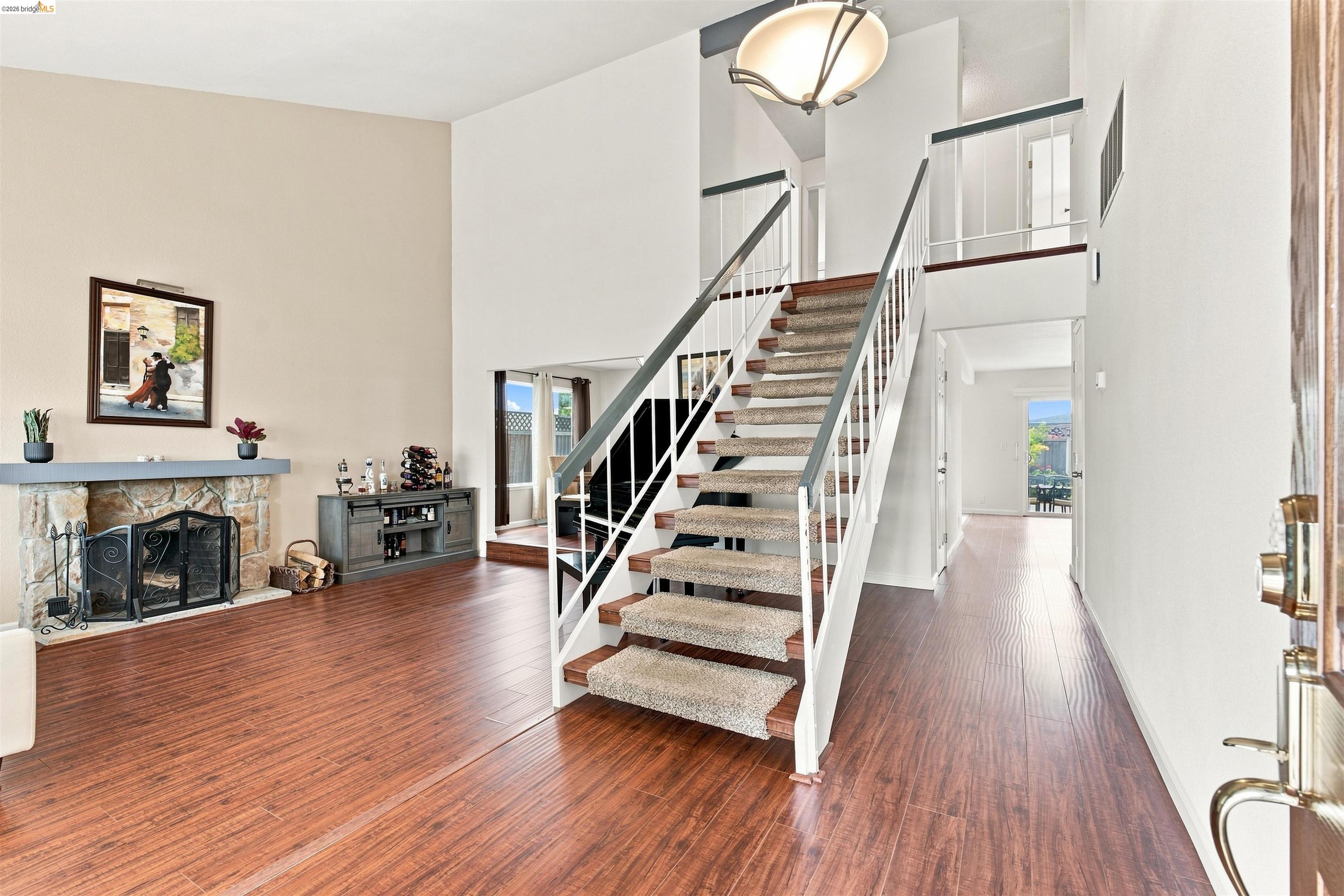 1823 Daltrey Way