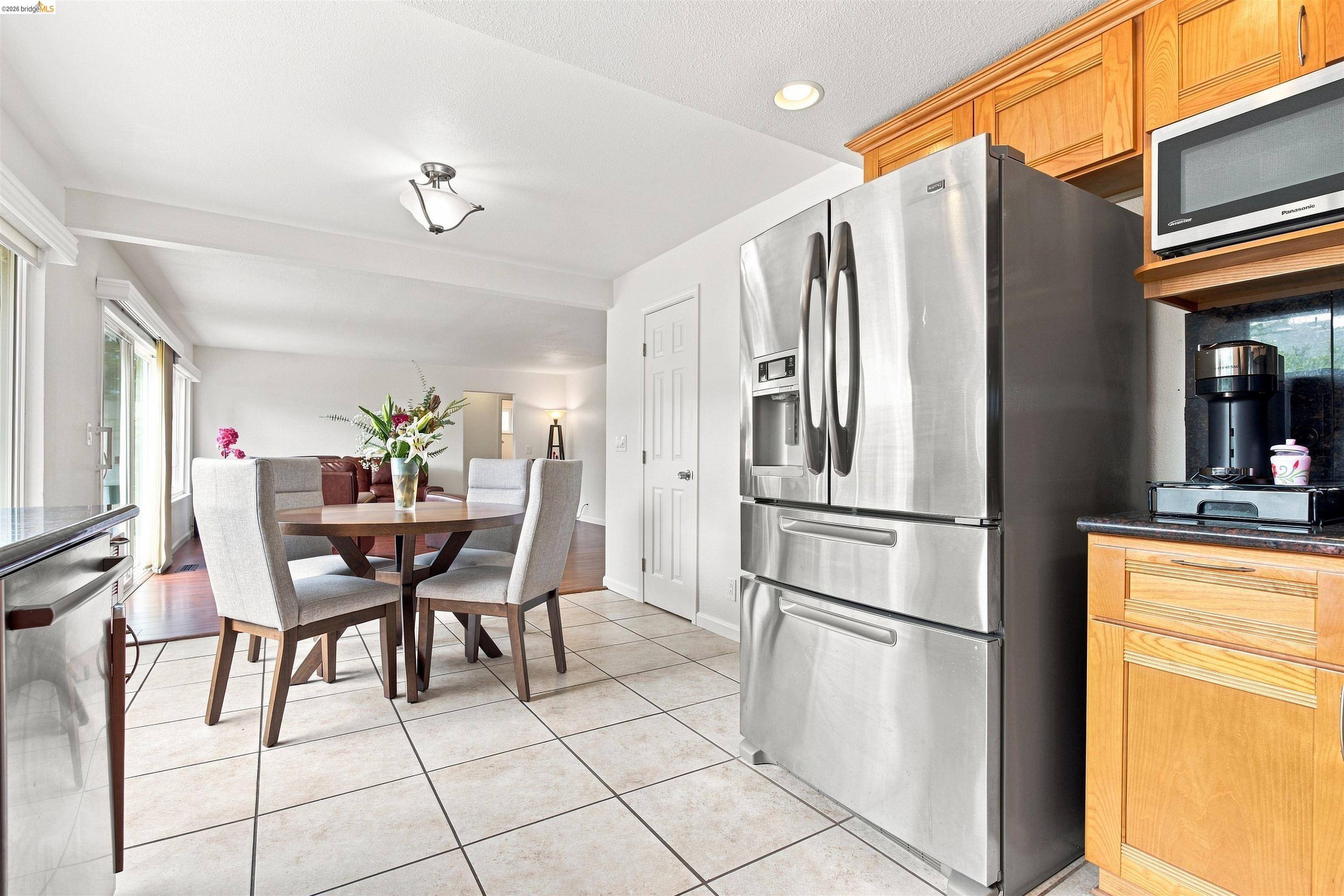 1823 Daltrey Way