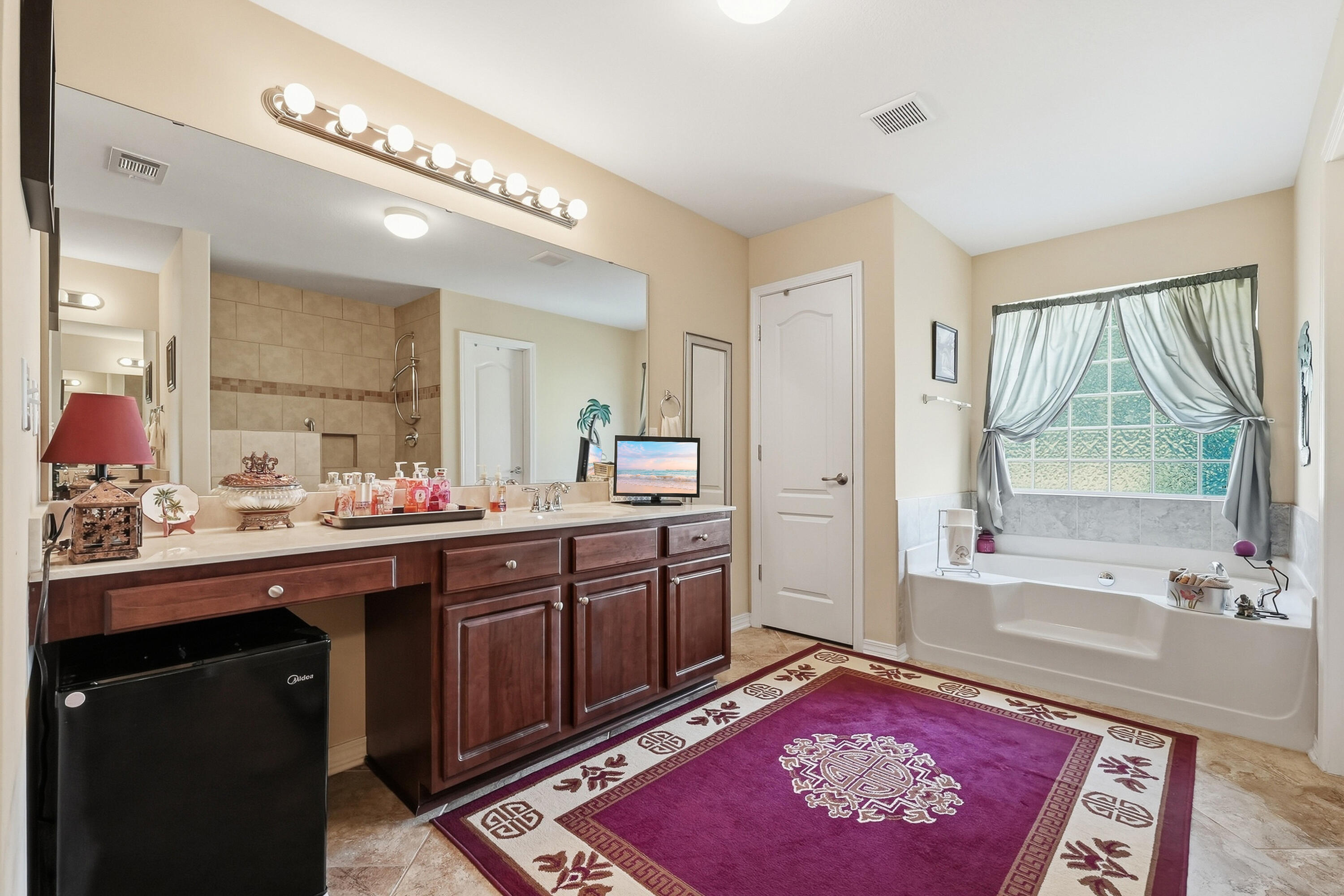 6212 Lapis Lane