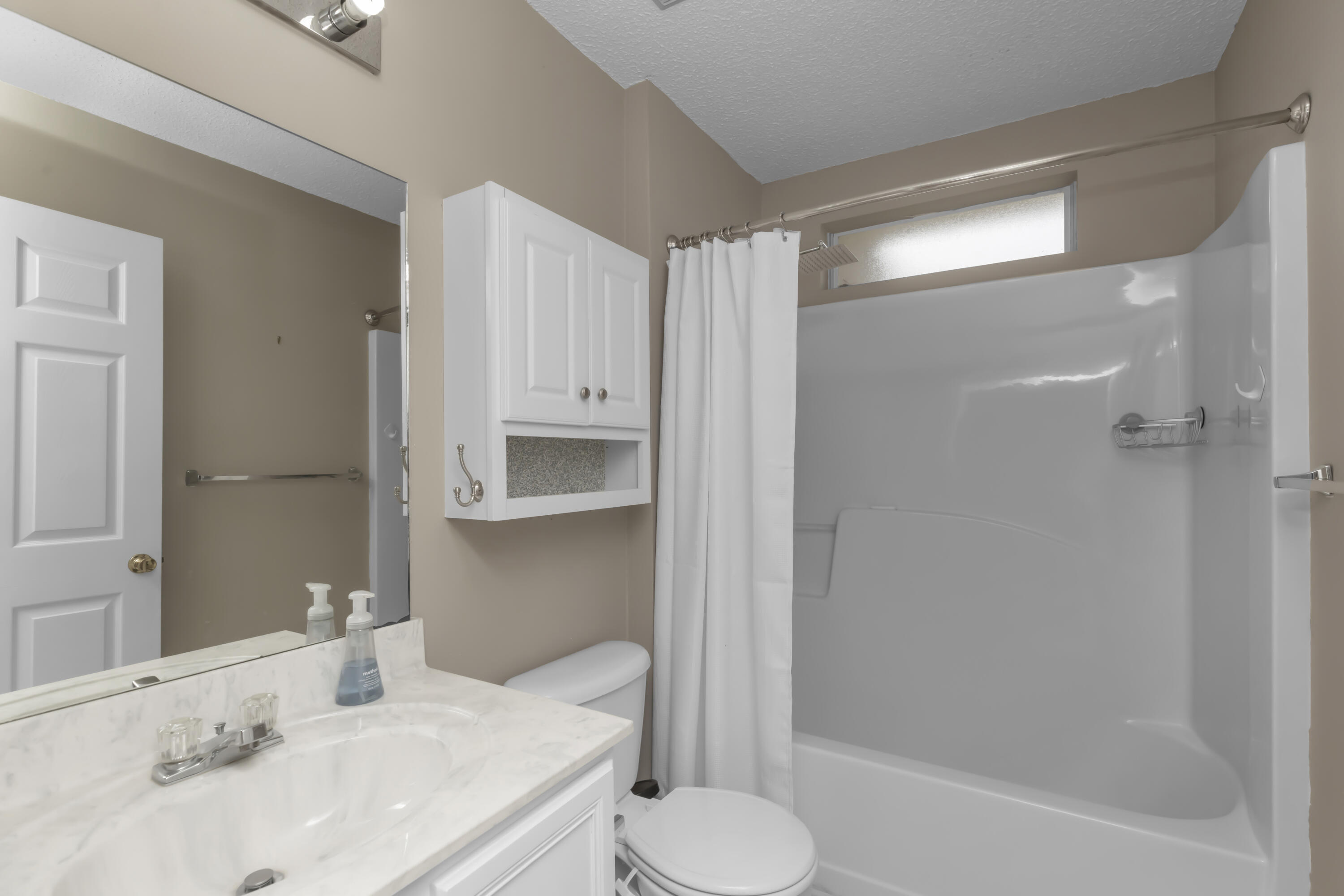 1227 Northview Drive