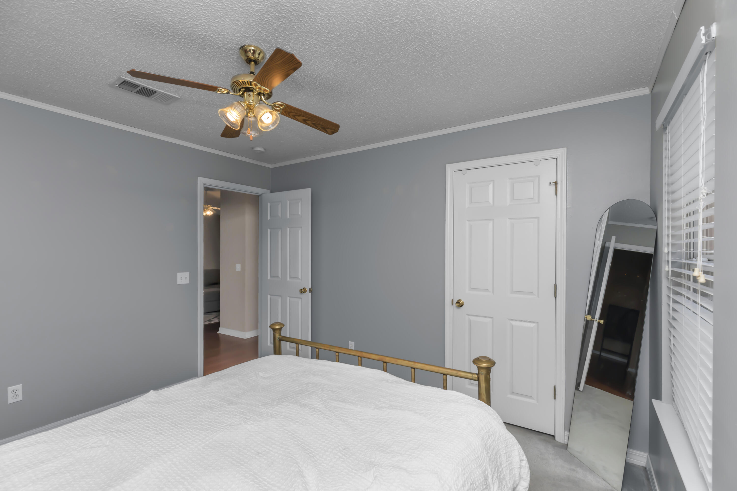 1227 Northview Drive