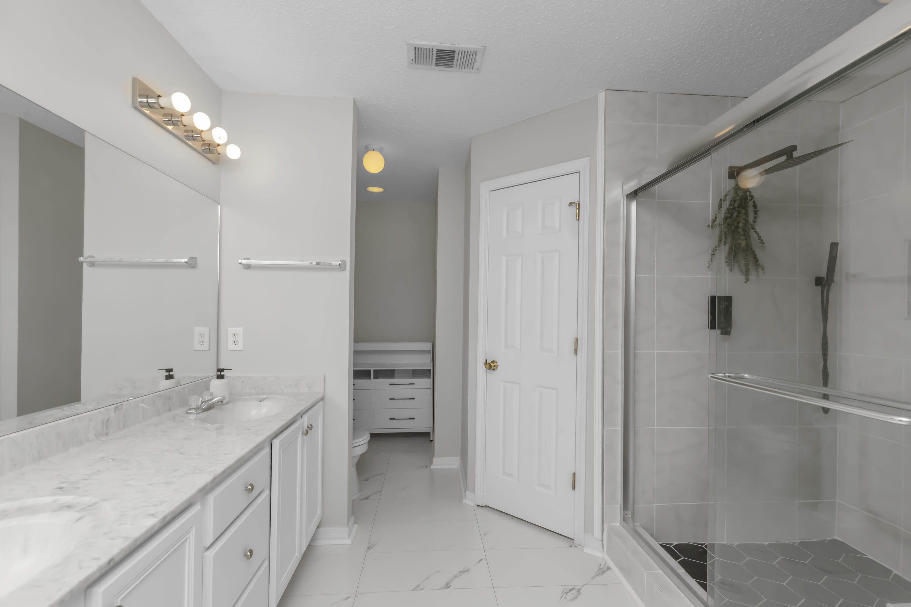 1227 Northview Drive
