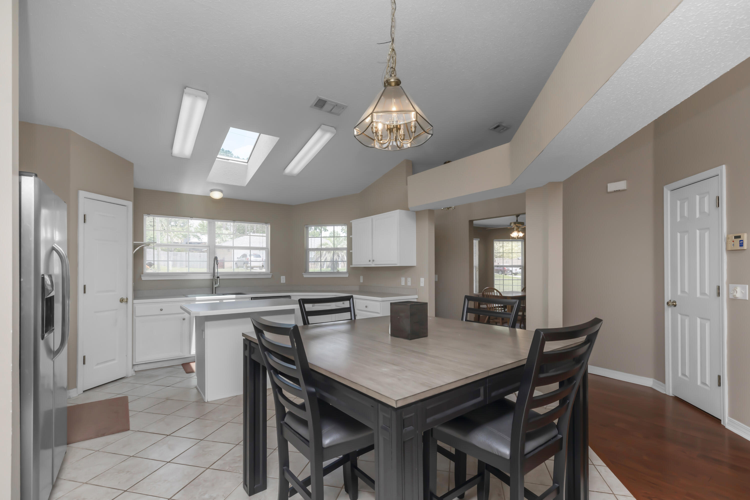 1227 Northview Drive