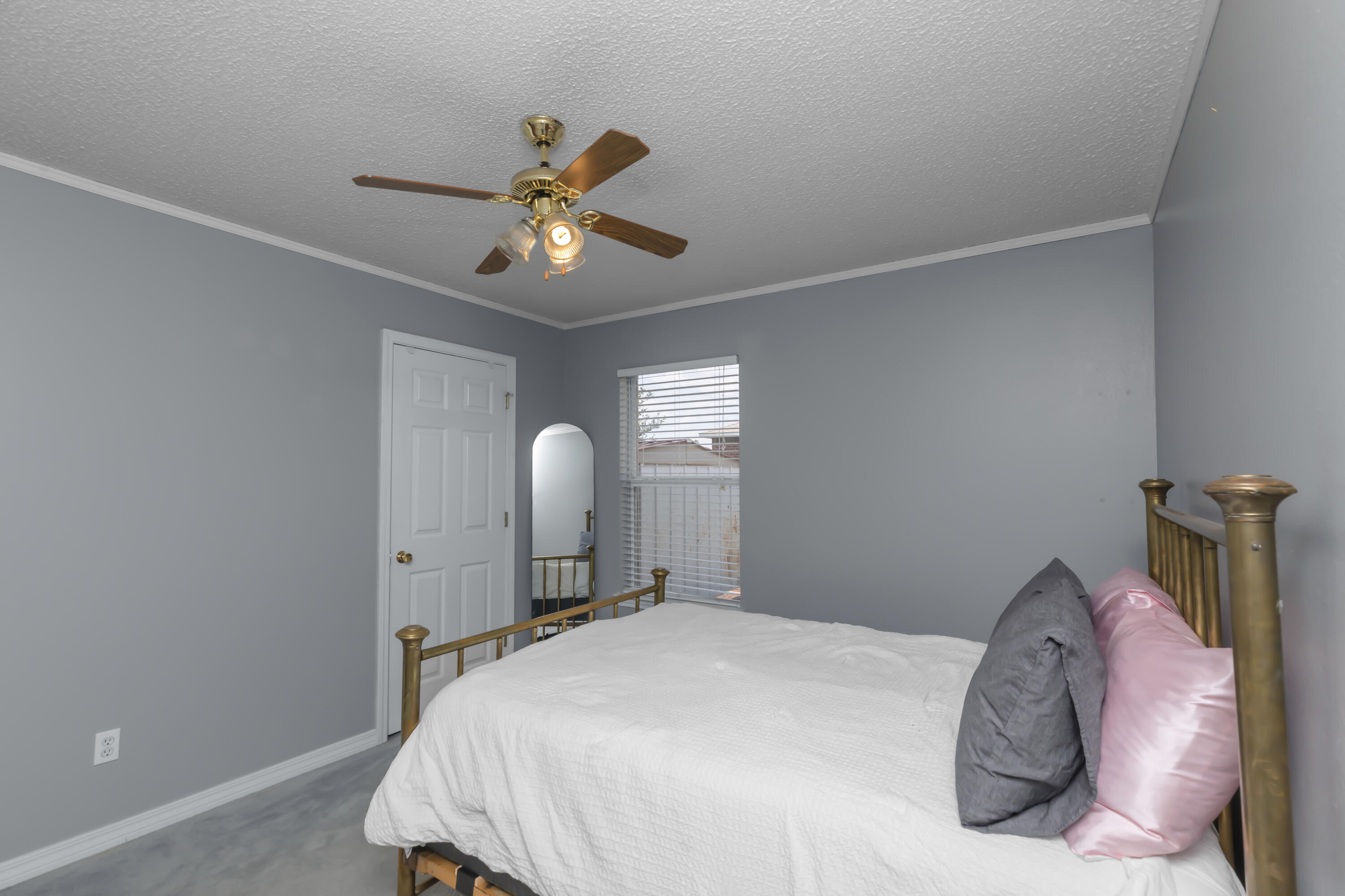 1227 Northview Drive