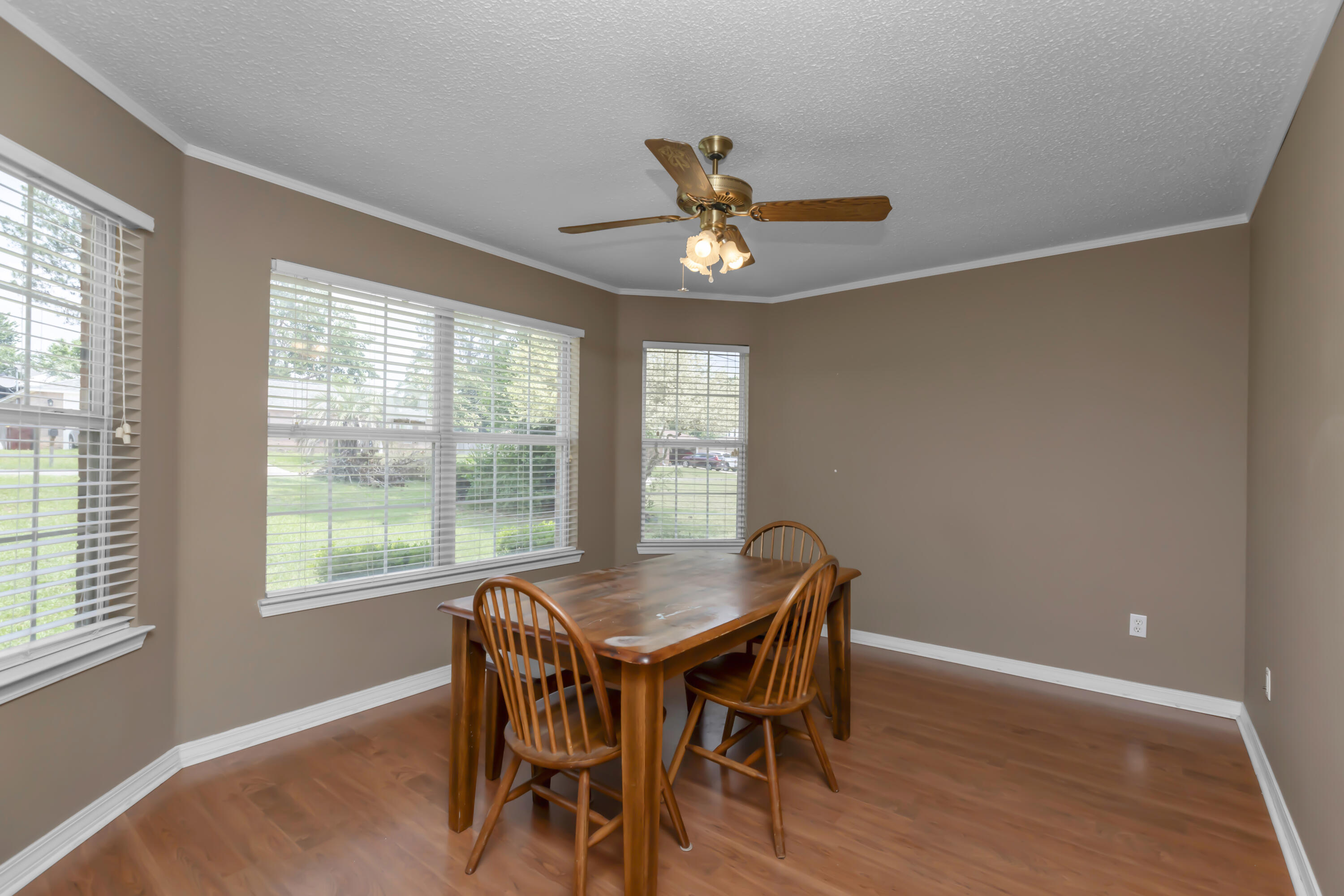1227 Northview Drive