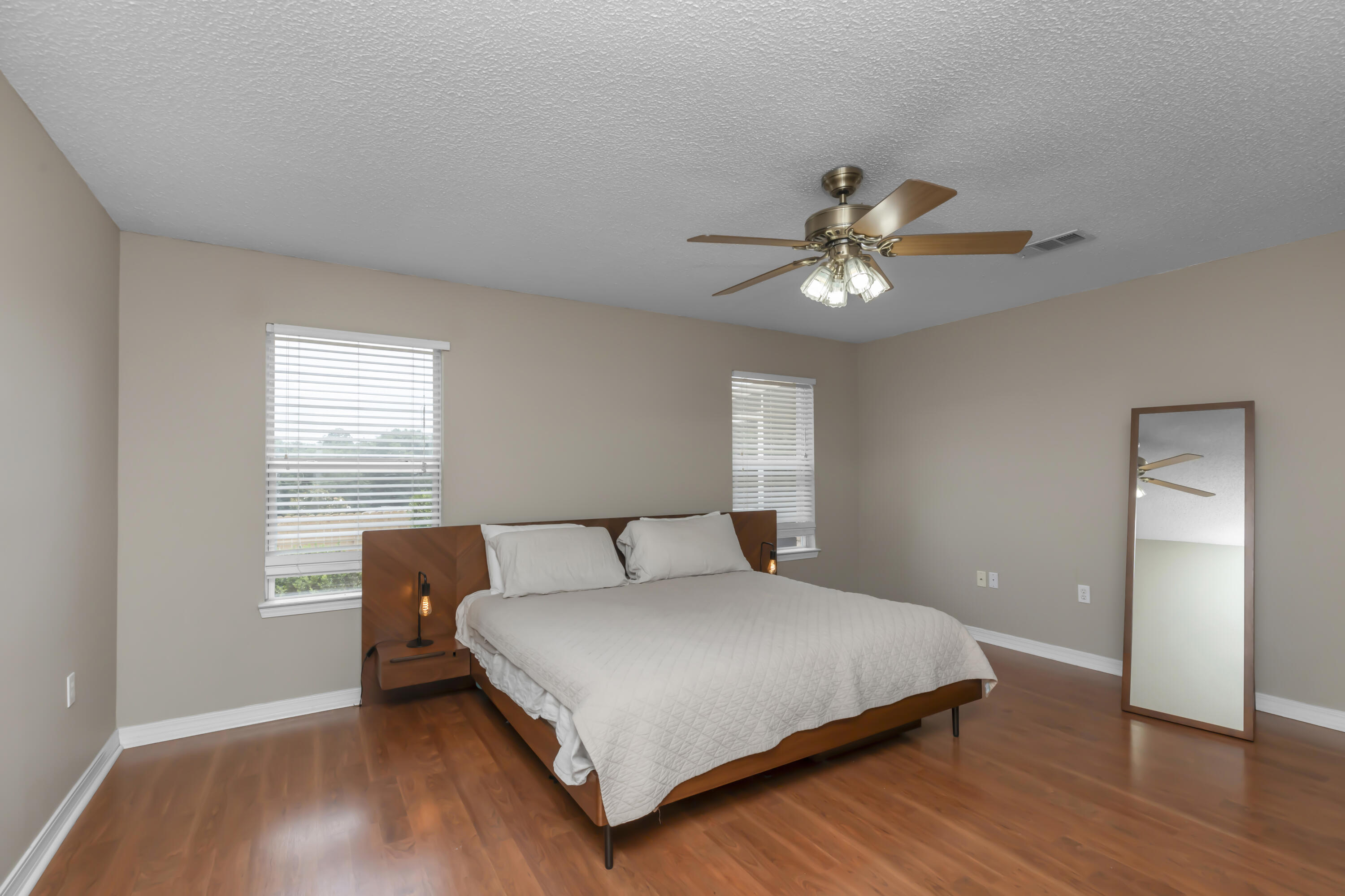 1227 Northview Drive
