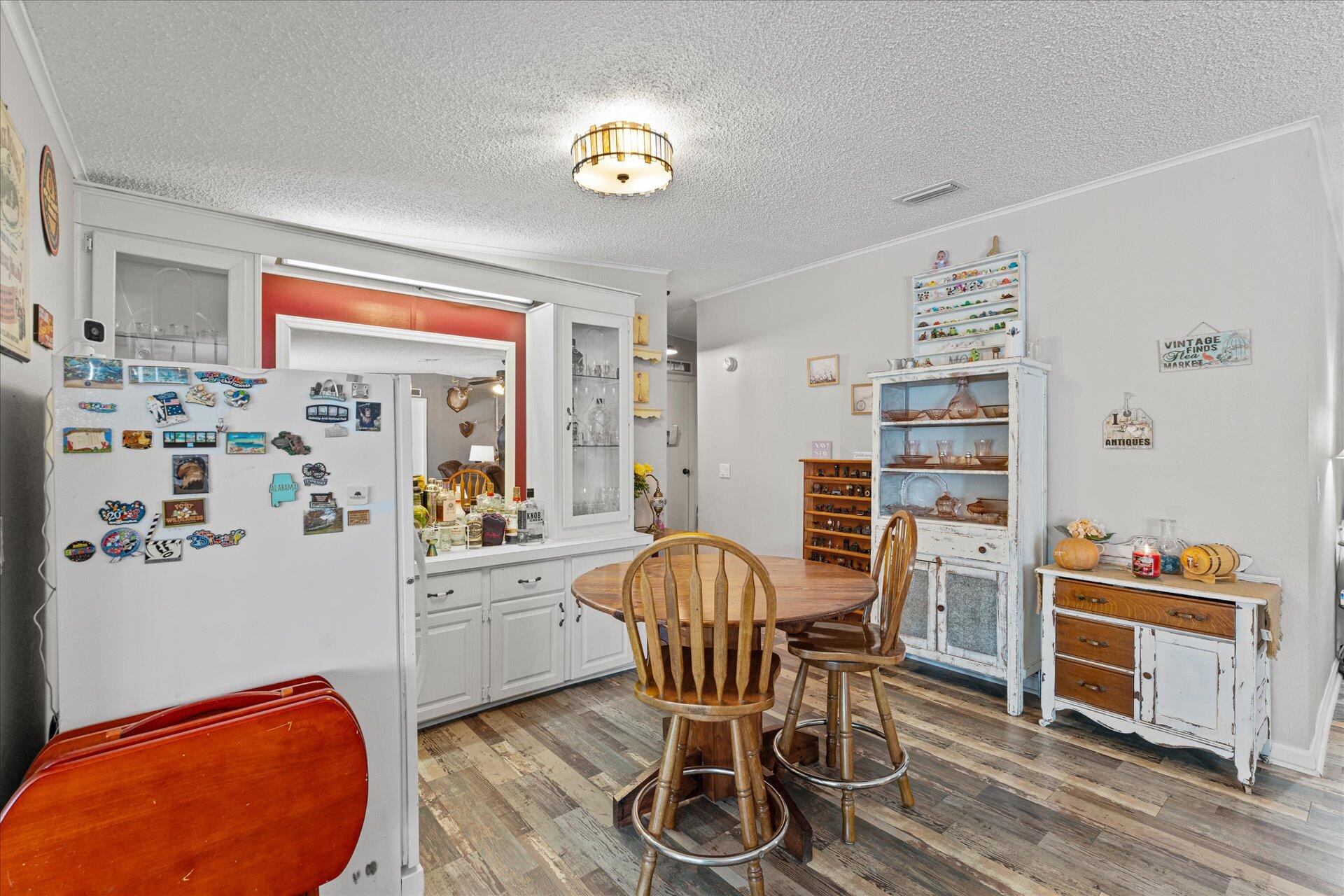 6604 Possum Ridge Road