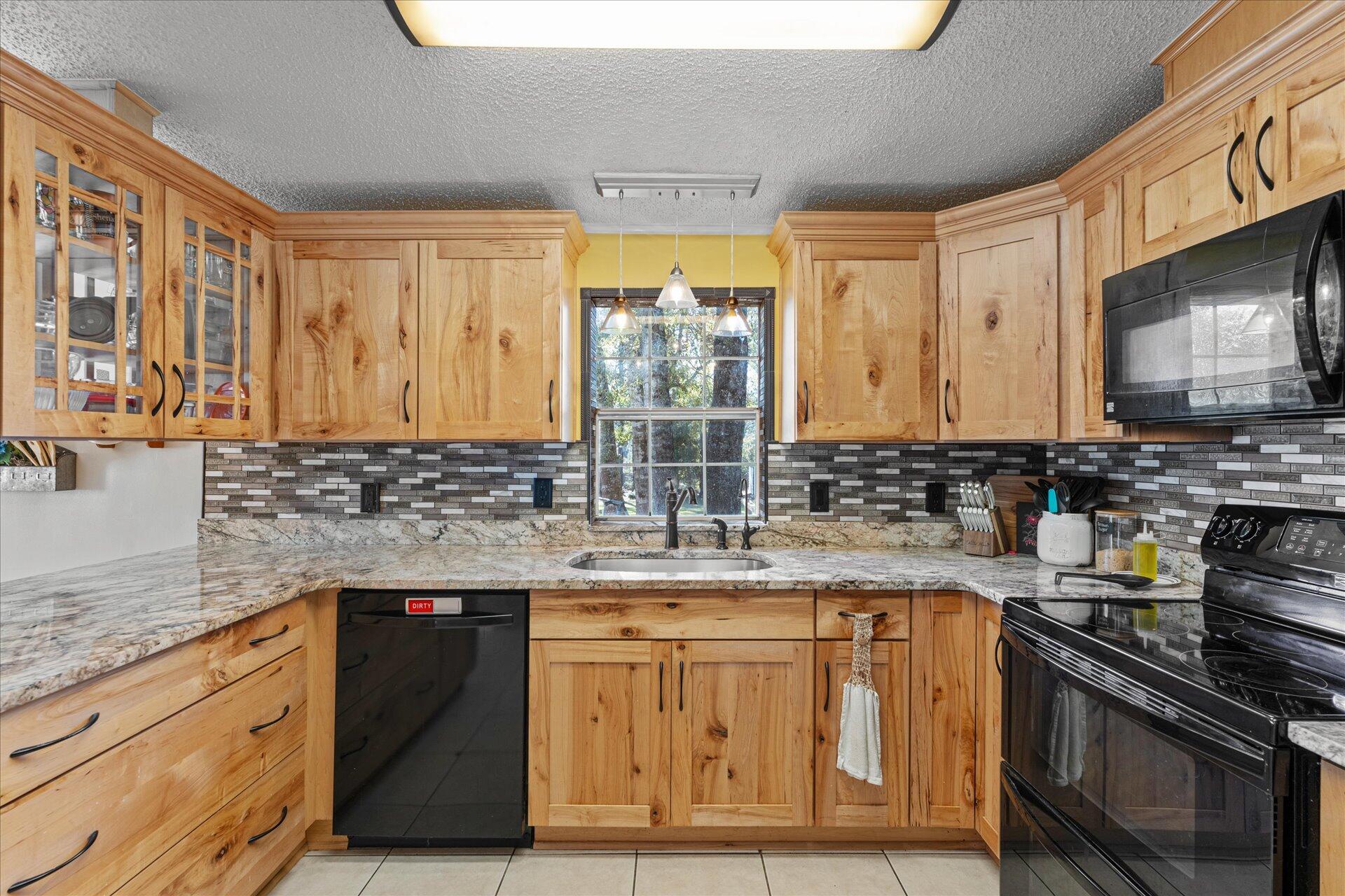 6604 Possum Ridge Road