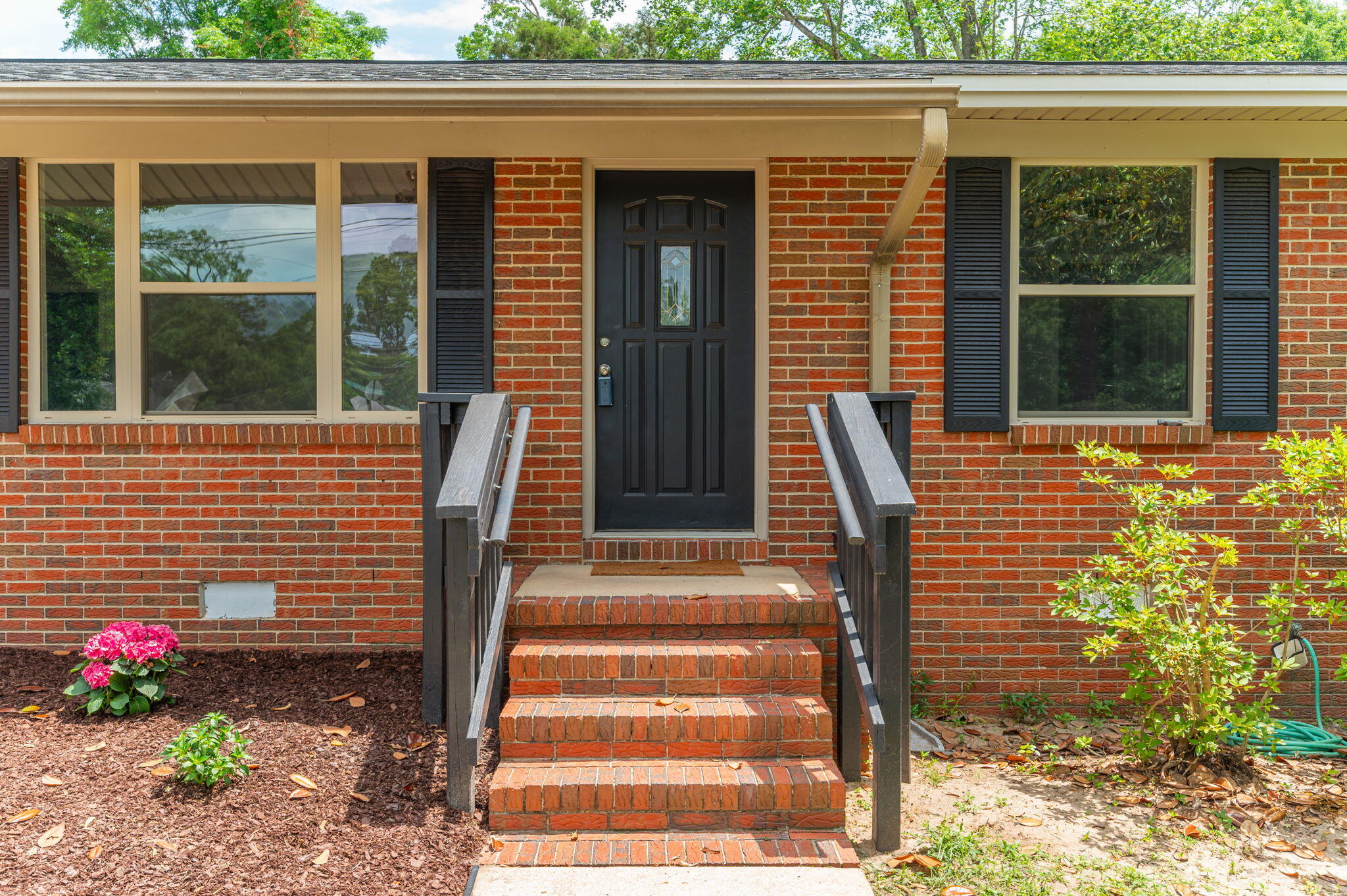 699 Ridge Lake Road
