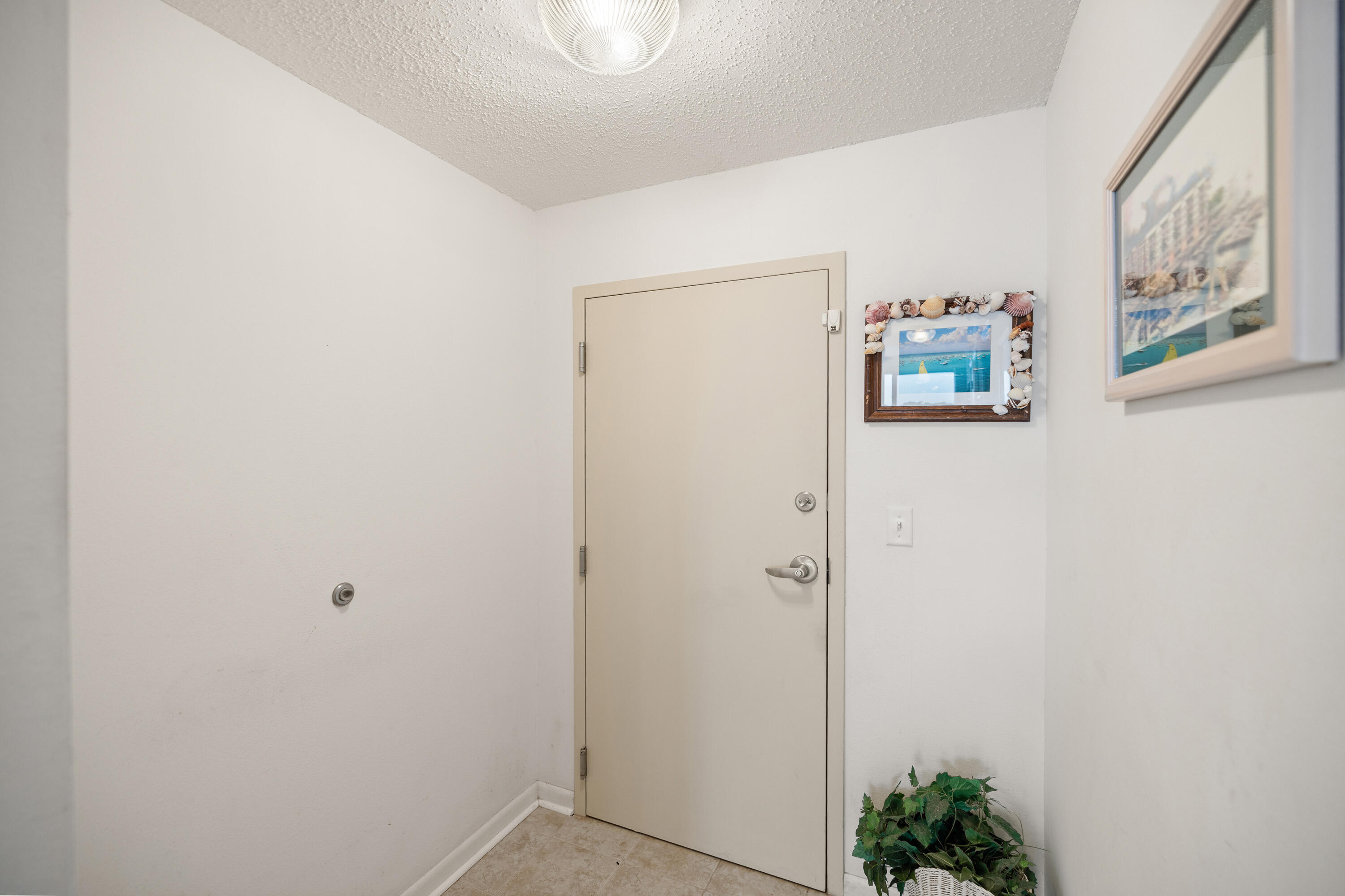 321 Bream Avenue 508