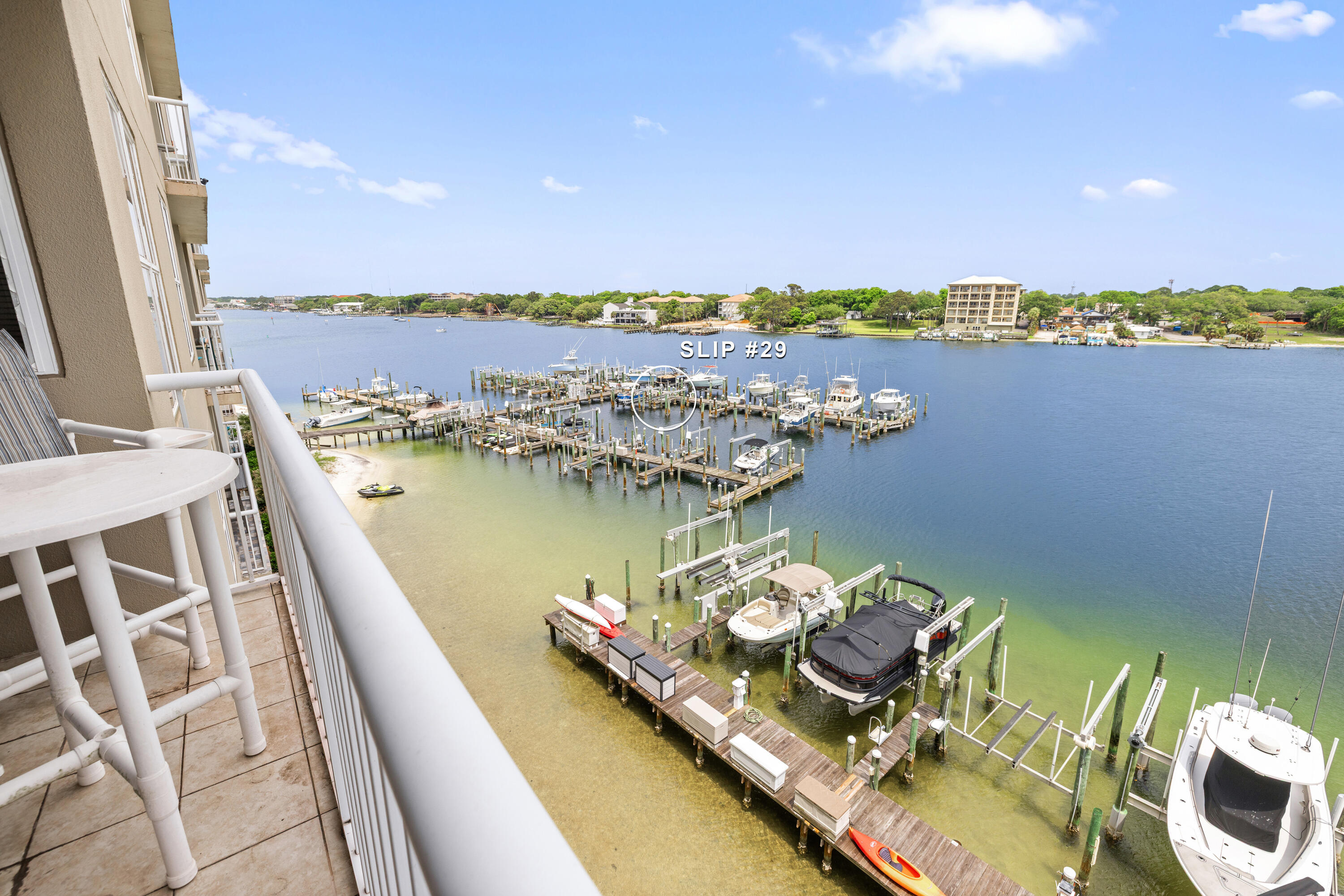 321 Bream Avenue 508