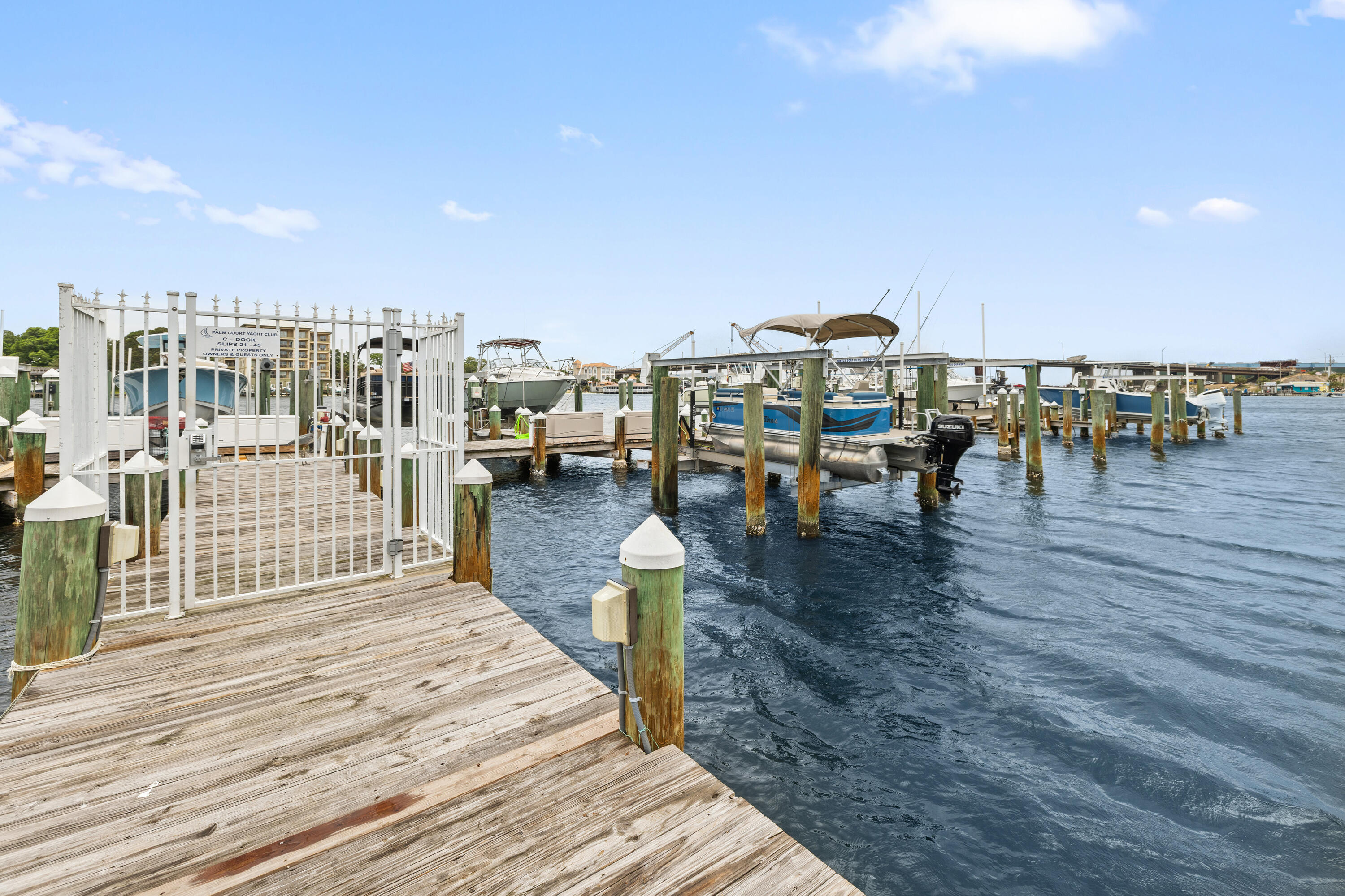 321 Bream Avenue 508