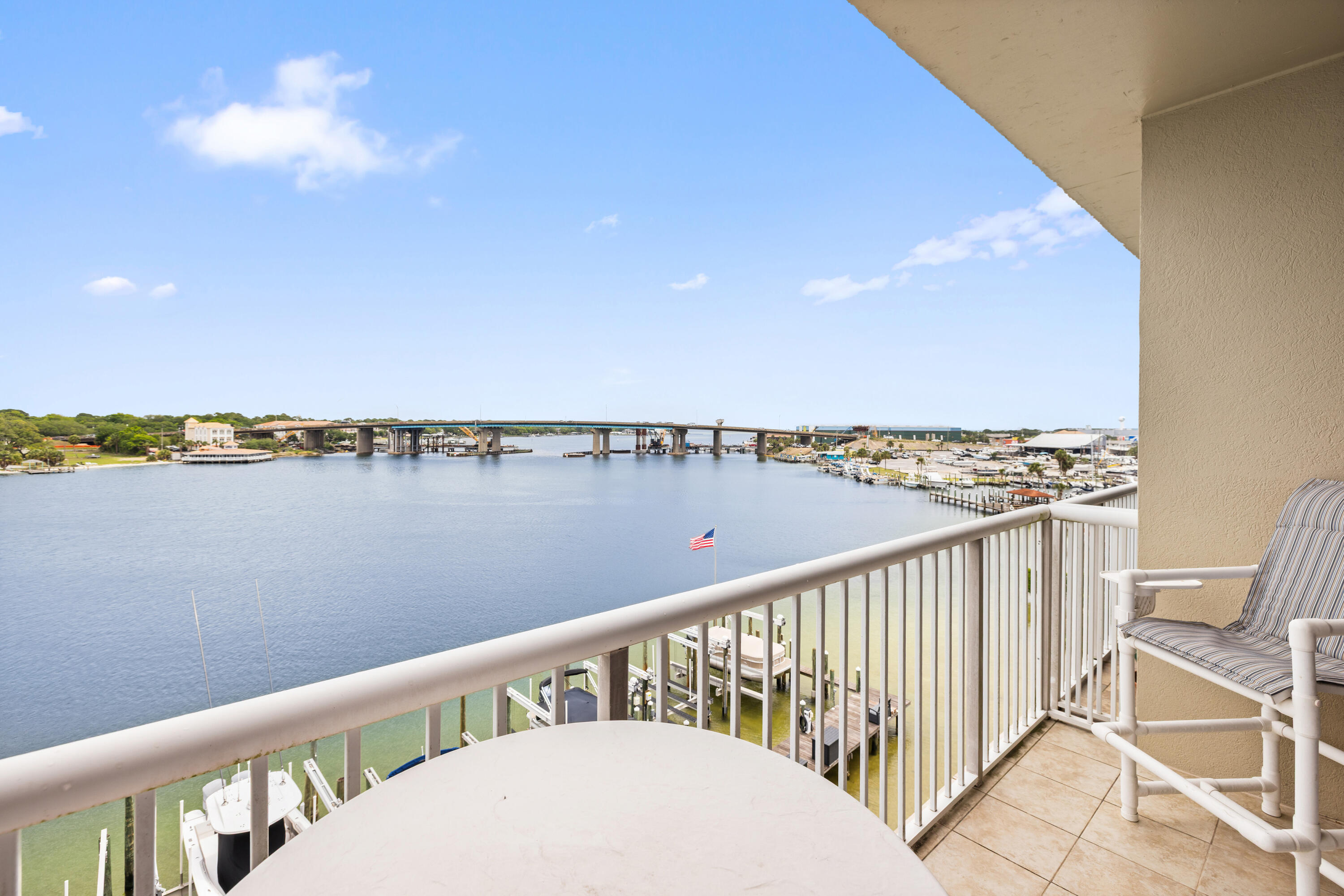 321 Bream Avenue 508